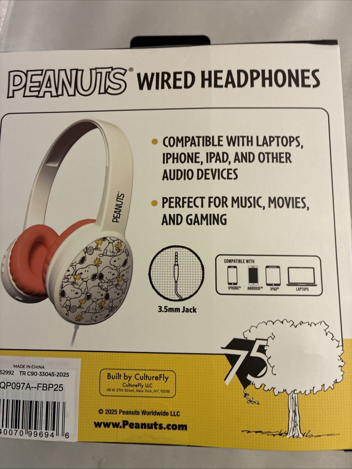 PEANUTS (2025) Wired Headphones (Black/Yellow) 75 Years Snoopy & Woodstock