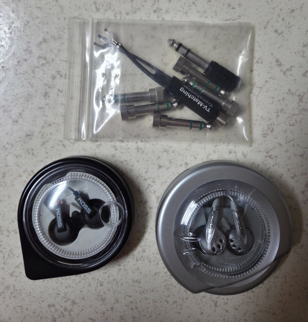 VTG KOSS EARBUDS HEADPHONES LOT + 3.5 TO 6.35 MM MIC AUDIO ADAPTERS * 6 + BONUS