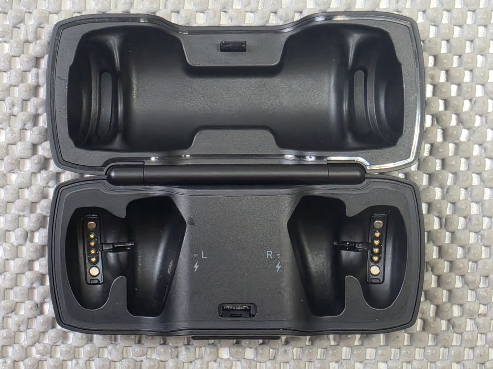 Genuine Bose SoundSport Free Wireless Headphones Charging Case W Cable