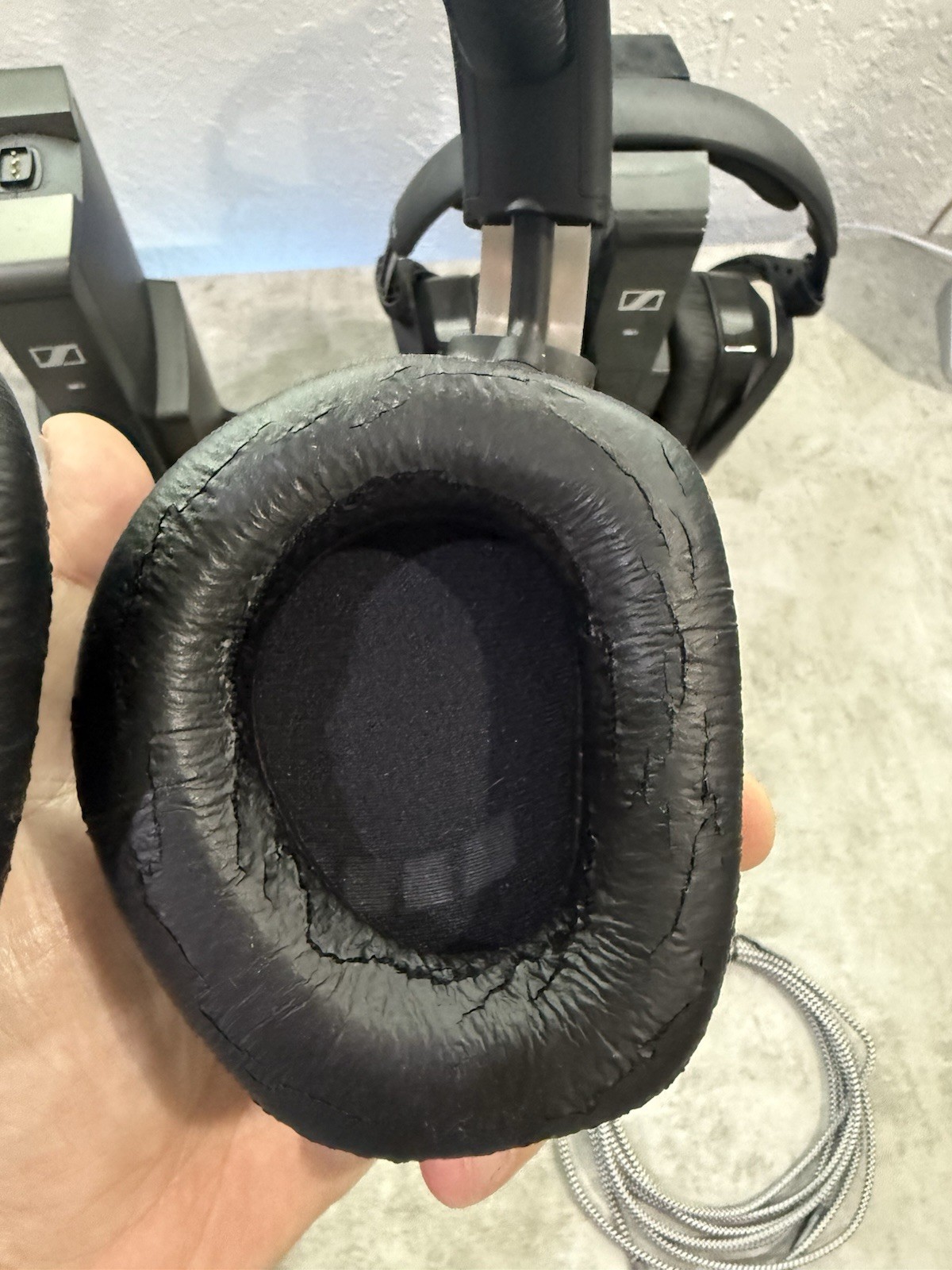 SENNHEISER HDR-175 TR-175 Digital TV Wireless Headphones w cable tested working