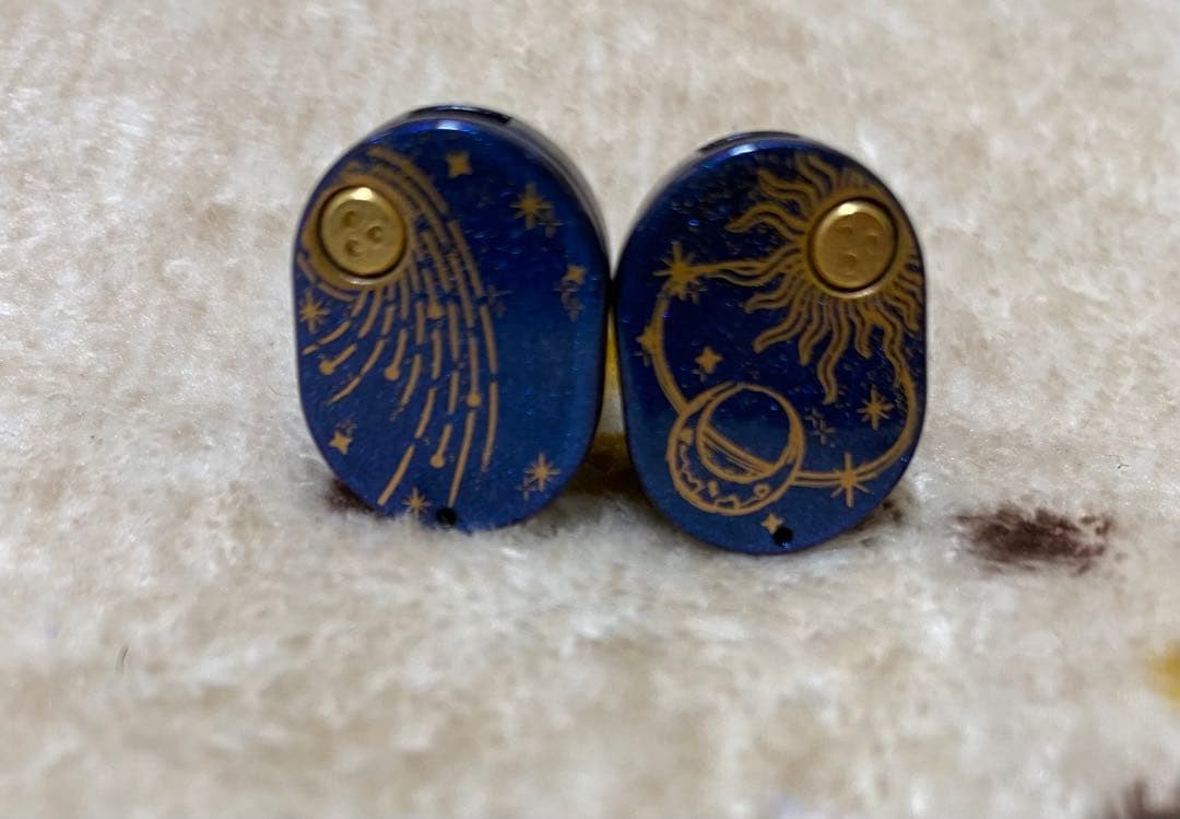 MOONDROP STELLARIS Planar Magnetic IEMs with Autumn Moon 4.4mm Balanced Cable