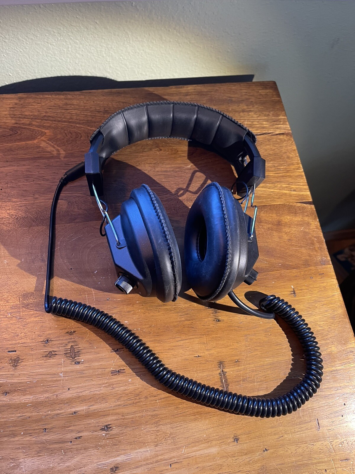 Labtec C-184 Stereo/Mono Headphones with Volume Control 3.5mm 1/4″