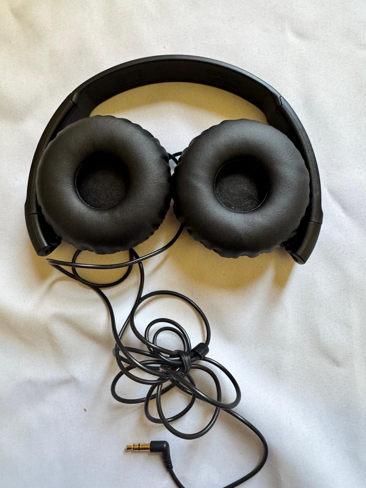 Sony MDR-ZX110NA Wired Headphones Noise Cancelling Over Ear Black Tested Works”