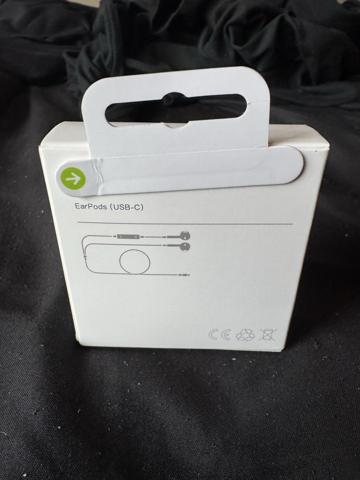 Apple EarPods (USB-C) In-Ear Earbud Built-In Mic Double Earpieces White