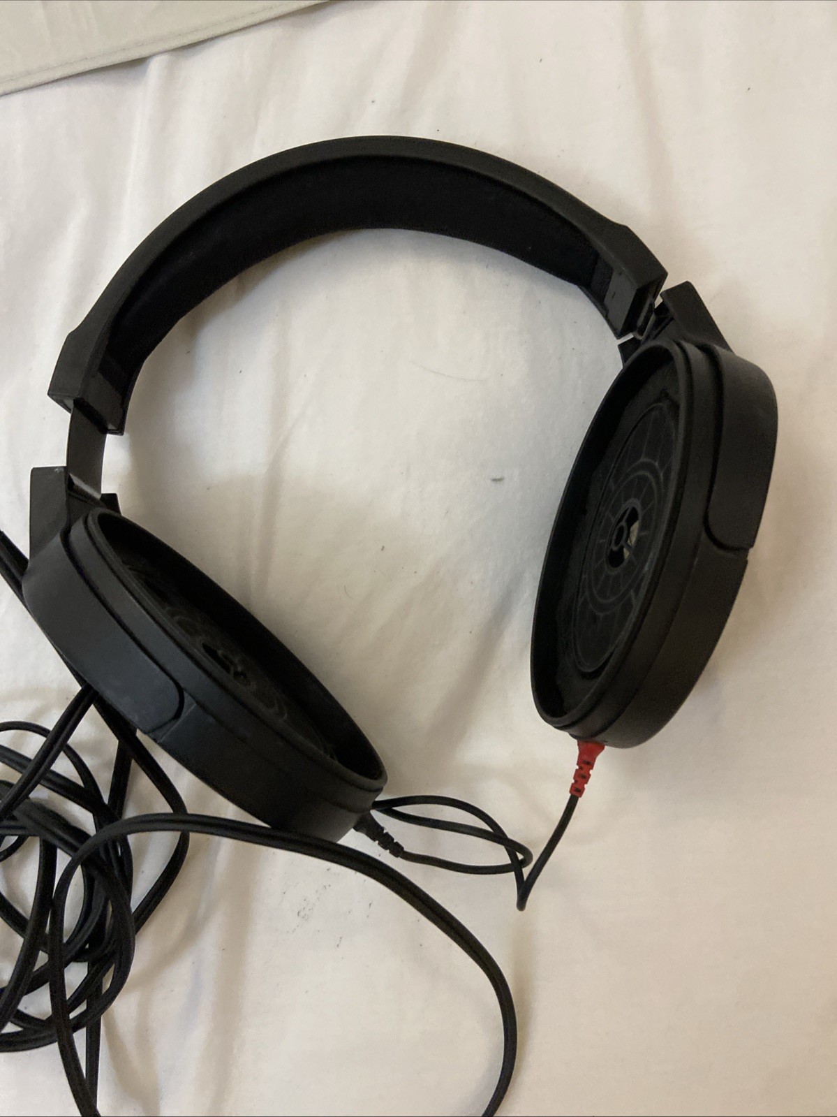 Sennheiser HD 525 Over-Ear, Audiophile Headphones, Tested & Working. No Earpads