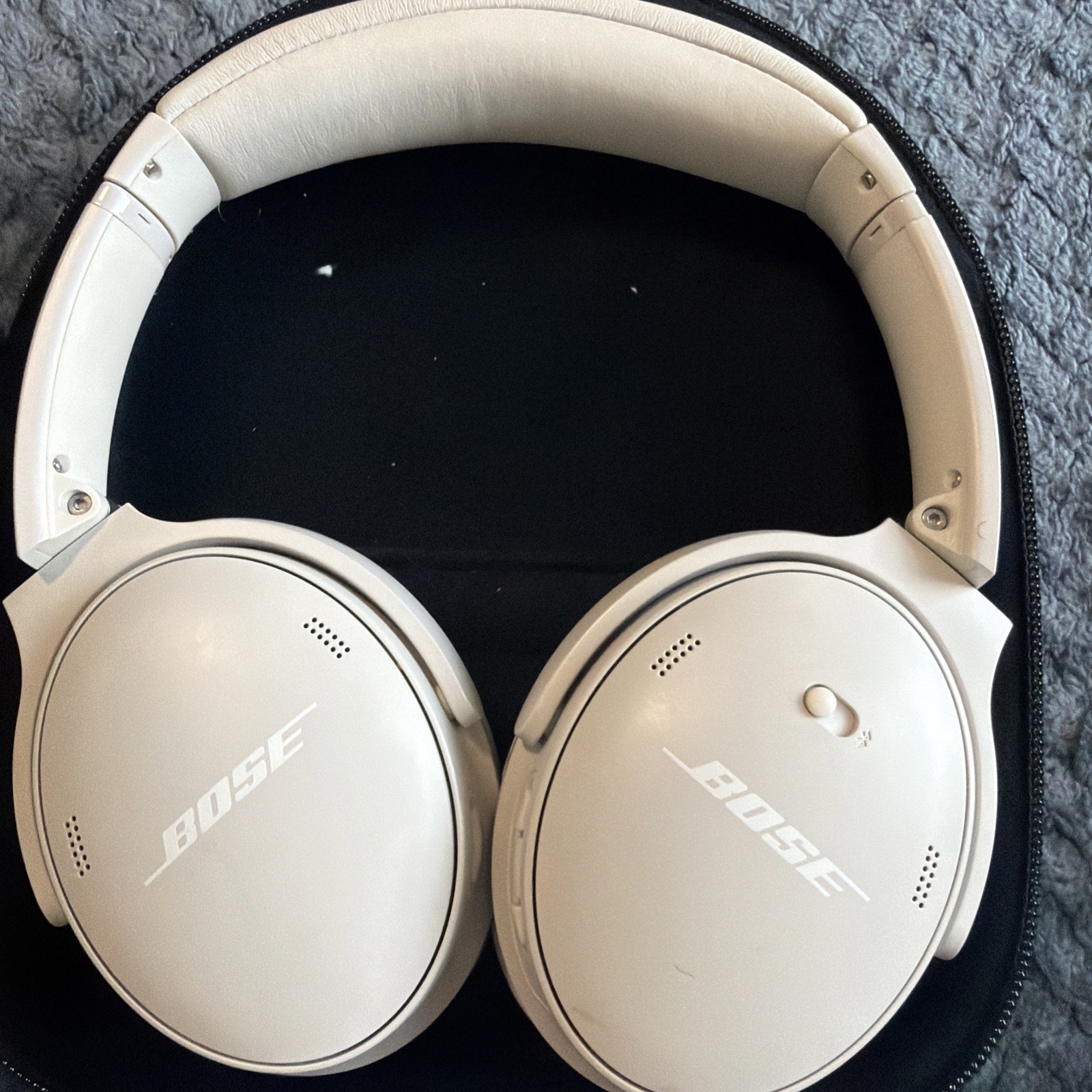 Bose Bluetooth Quiet Comfort Headphones White Smoke Noise Cancelling