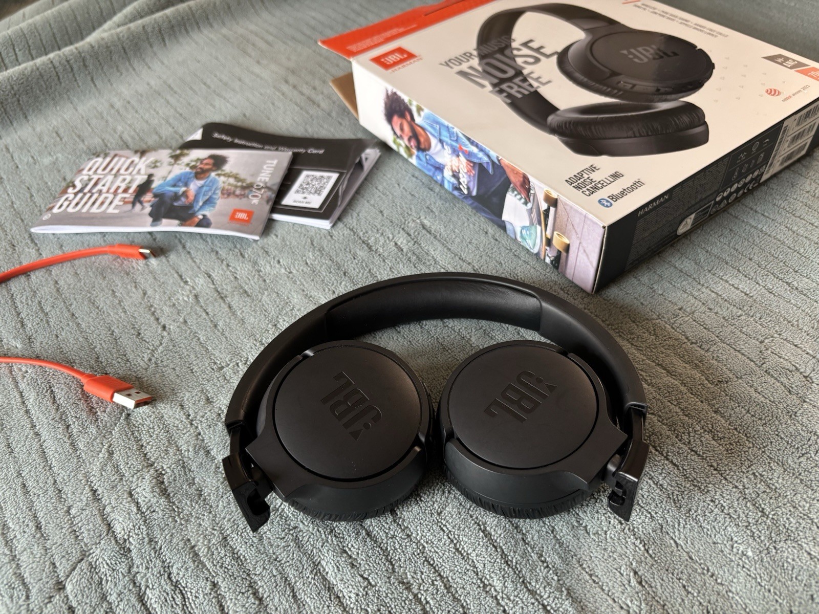 JBL Tune 670NC Wireless Bluetooth Noise Cancelling Headphones Foldable Black