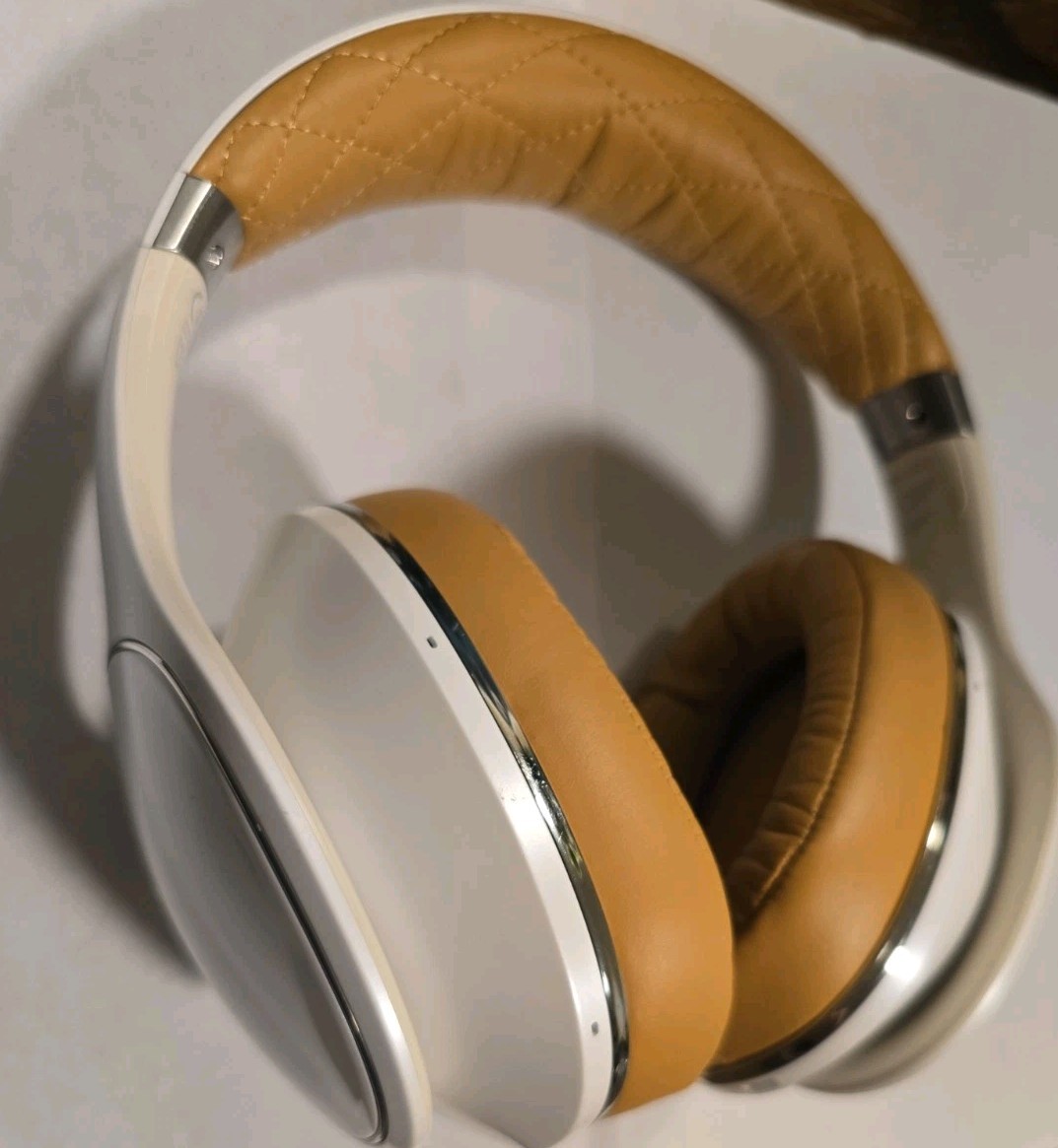 SAMSUNG Level Over EO-AG900BWESTA Premium Bluetooth Over Ear HeadphoneWhite OEM