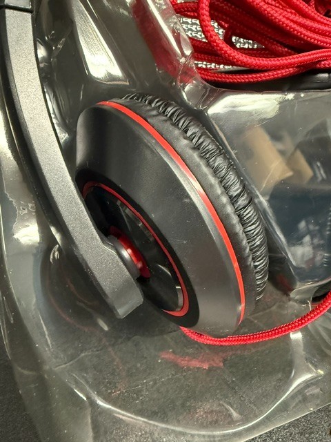 DJ HEADPHONES BY AUDIOBAHN