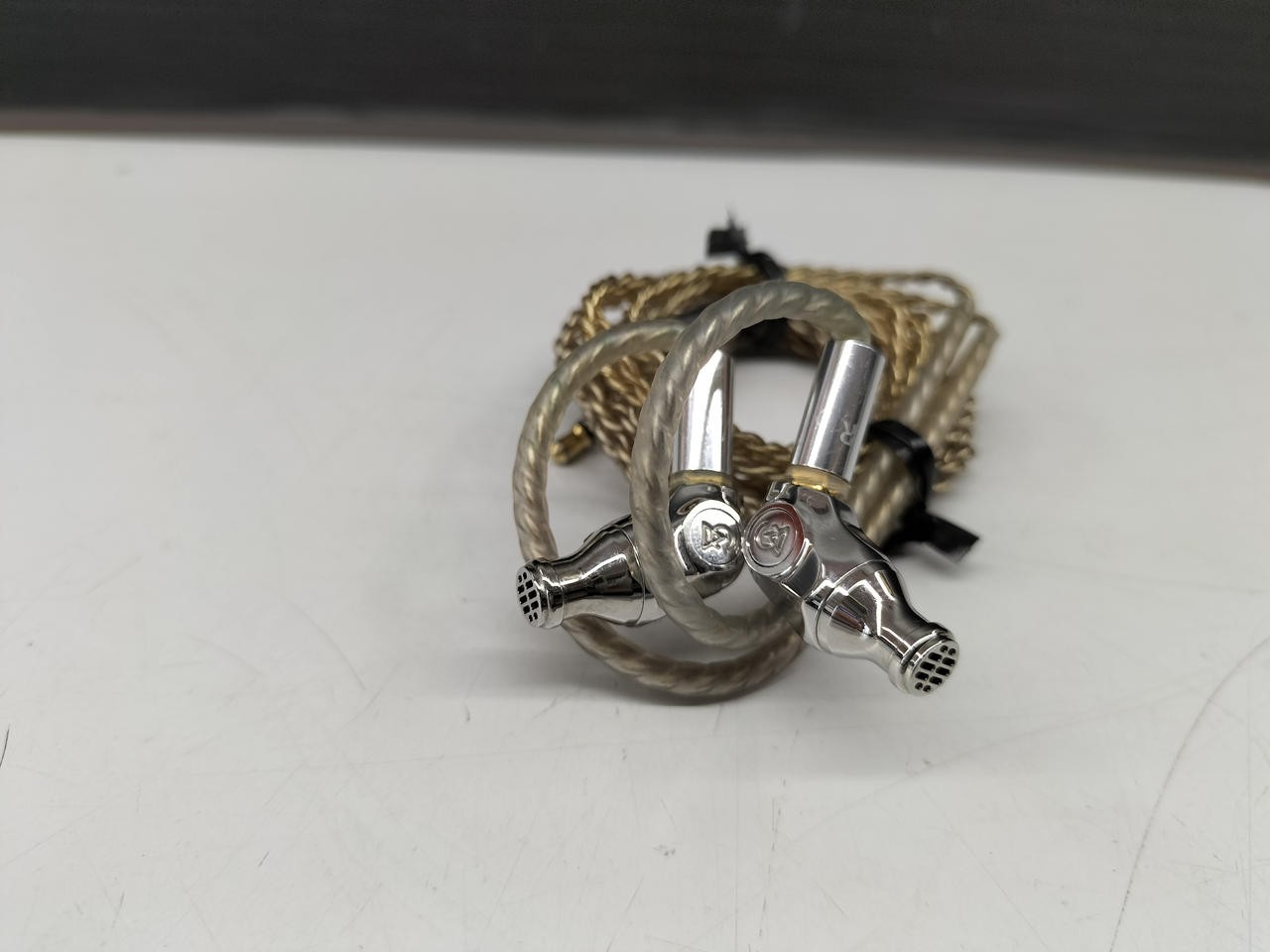 CAMPFIRE AUDIO COMET Earphones BA Re-Cableable MMCX Case & Eartips