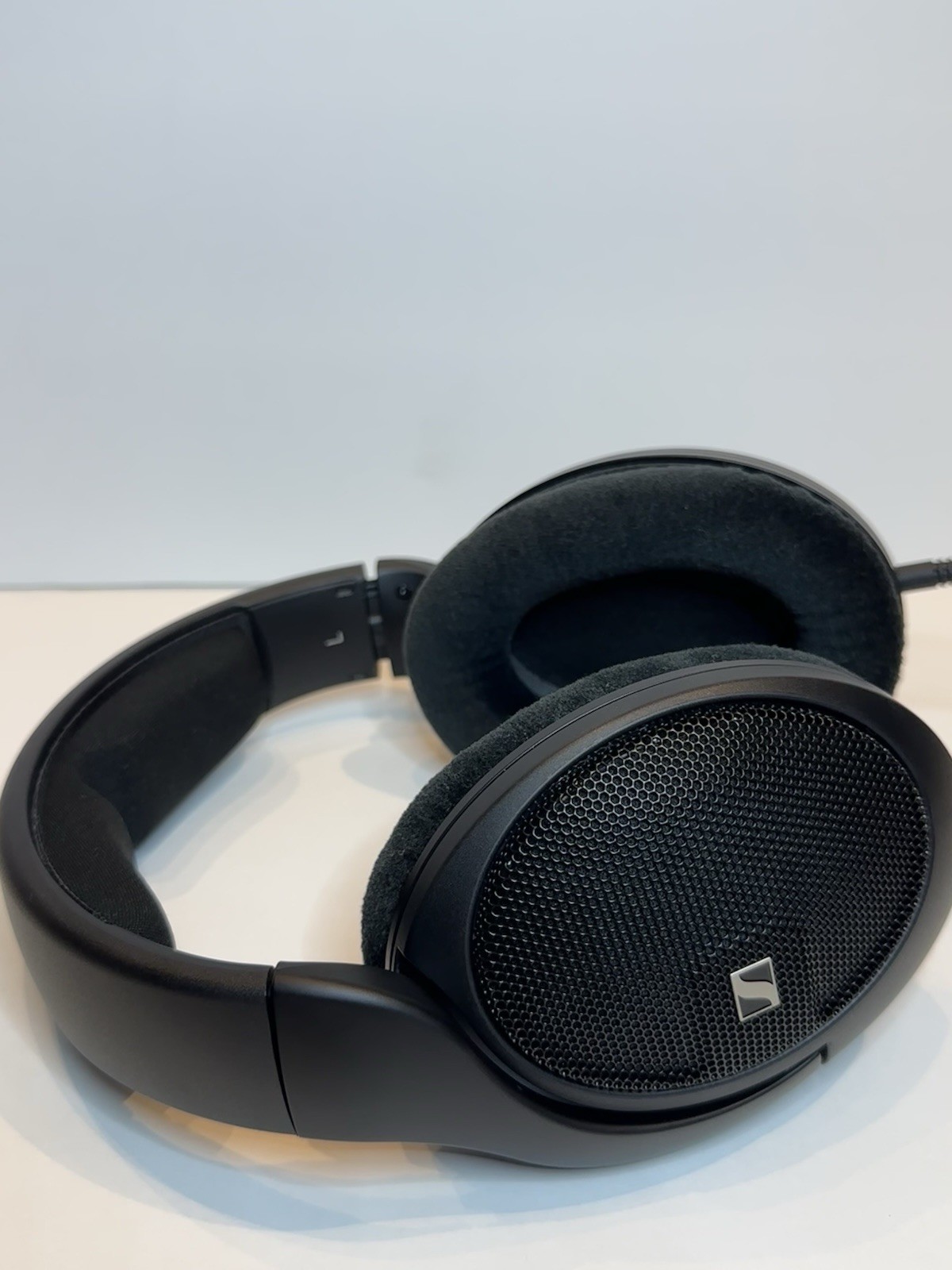 Sennheiser HD 560S Open-Back Audiophile Wired Headphones Perfect Condition OBO