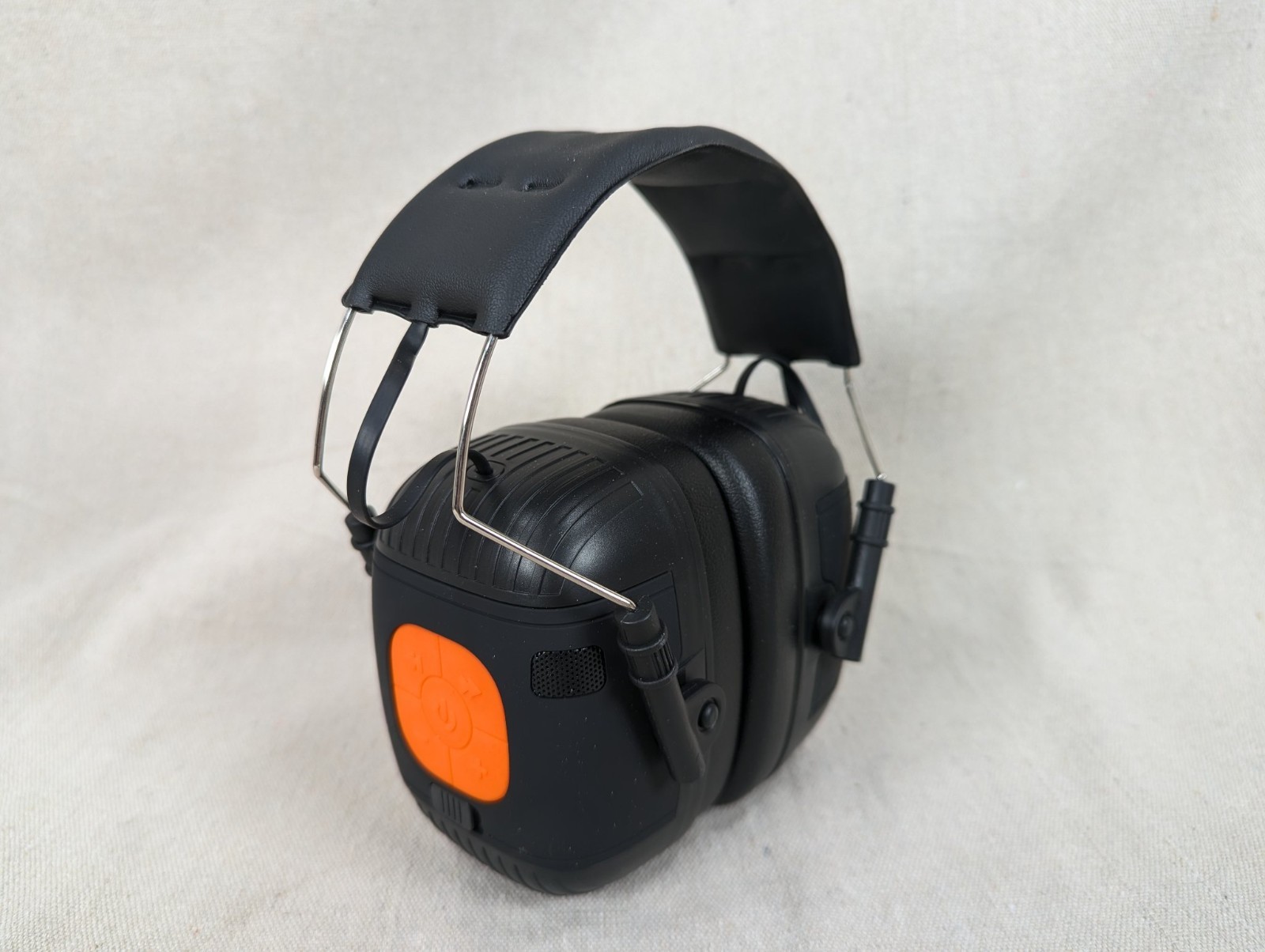 Tzumi Sound Guards Bluetooth Noise Isolating Earmuffs Model 8445 NRR 23dB USB-C