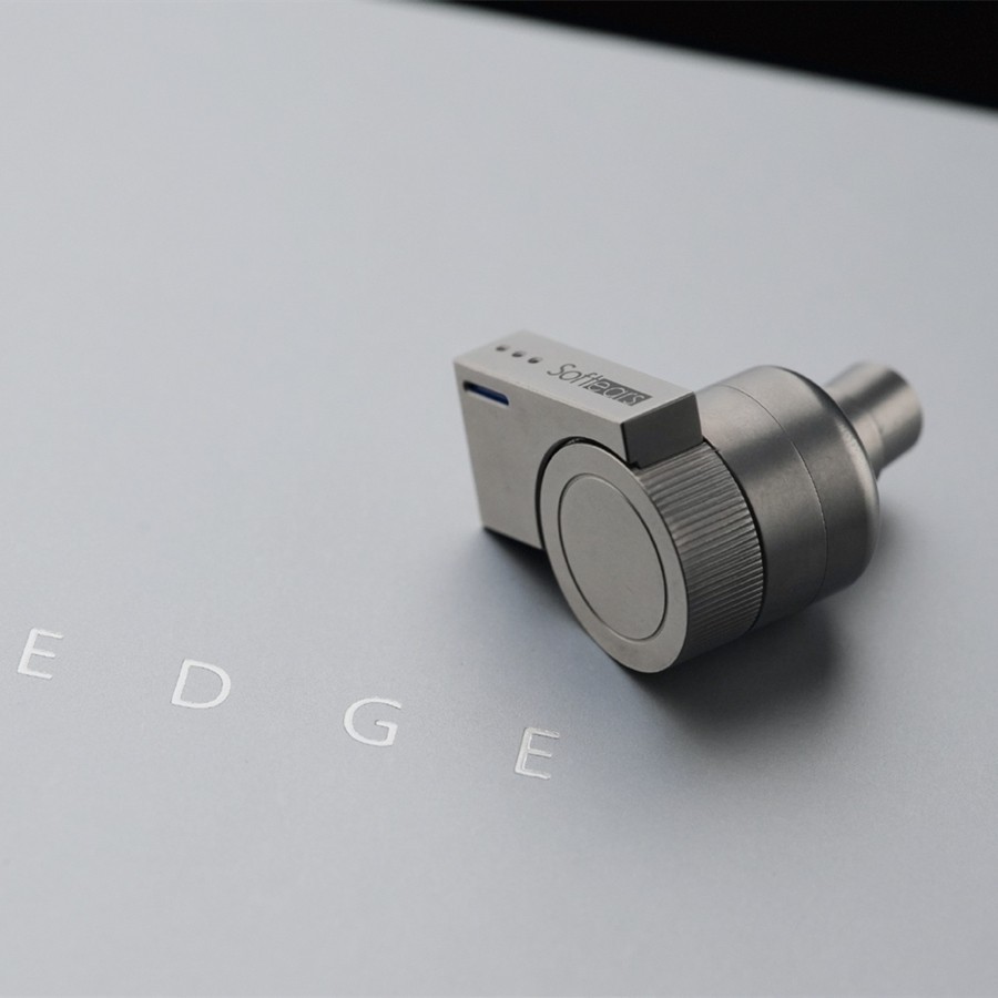 Softears Edge In Ear Wired Hifi Dynamic Driver Earphone Titanium Alloy Cavity