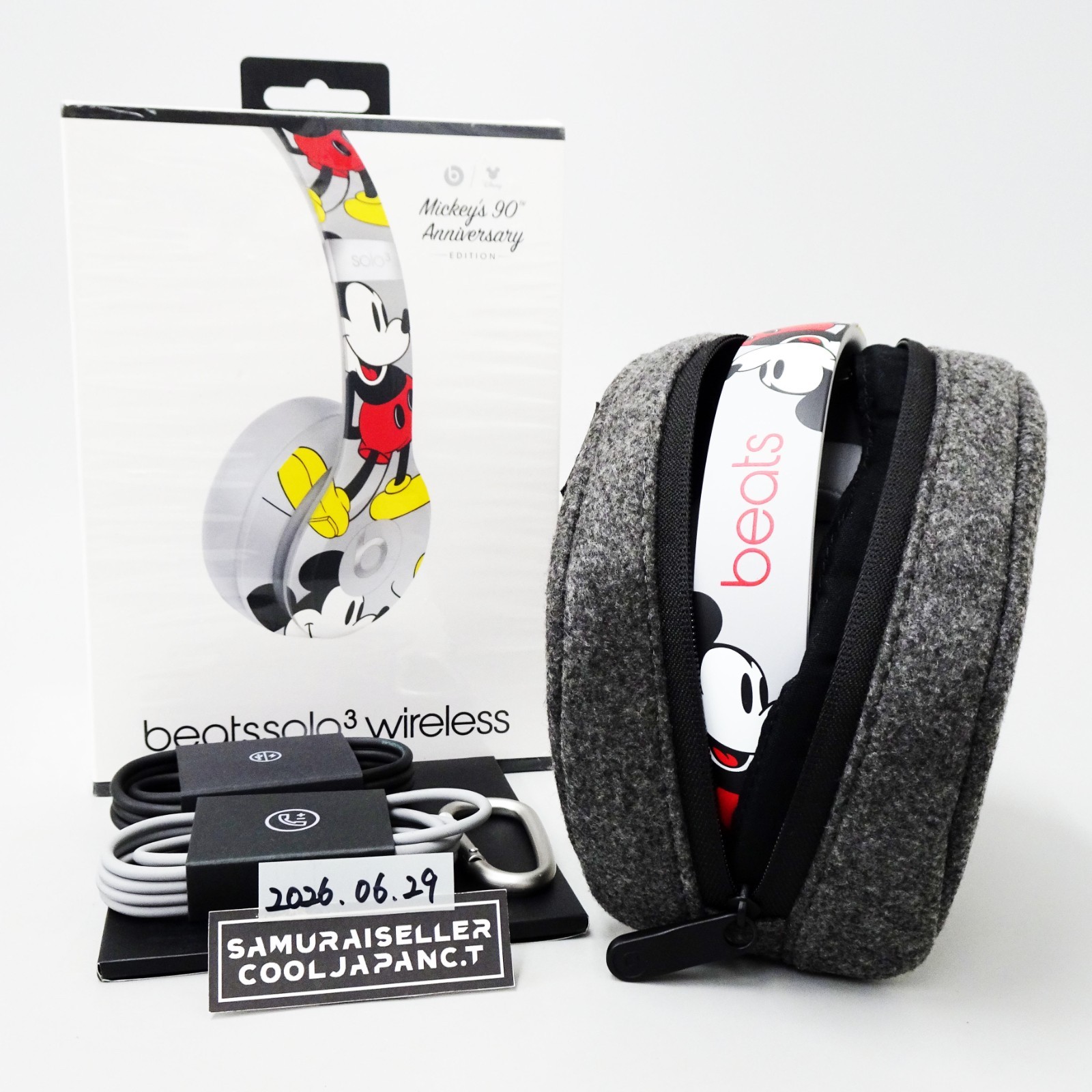 Beats by Dr.Dre Beats Solo3 Wireless Disney Mickey Mouse 90th Anniversary 2018