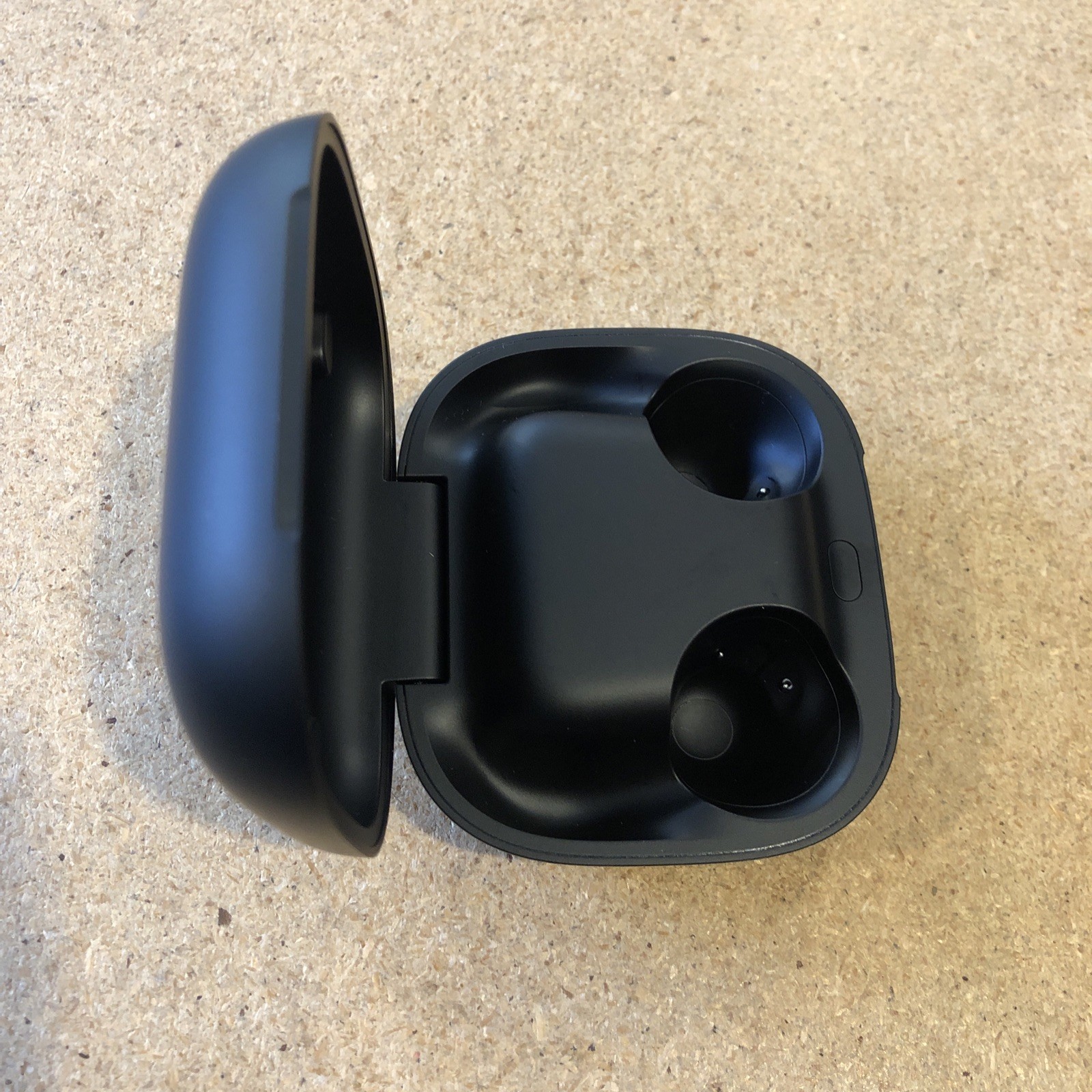 Beats PowerBeats Pro 2 Earbuds USB-C Wireless Charging Case Only A3160 Jet Black