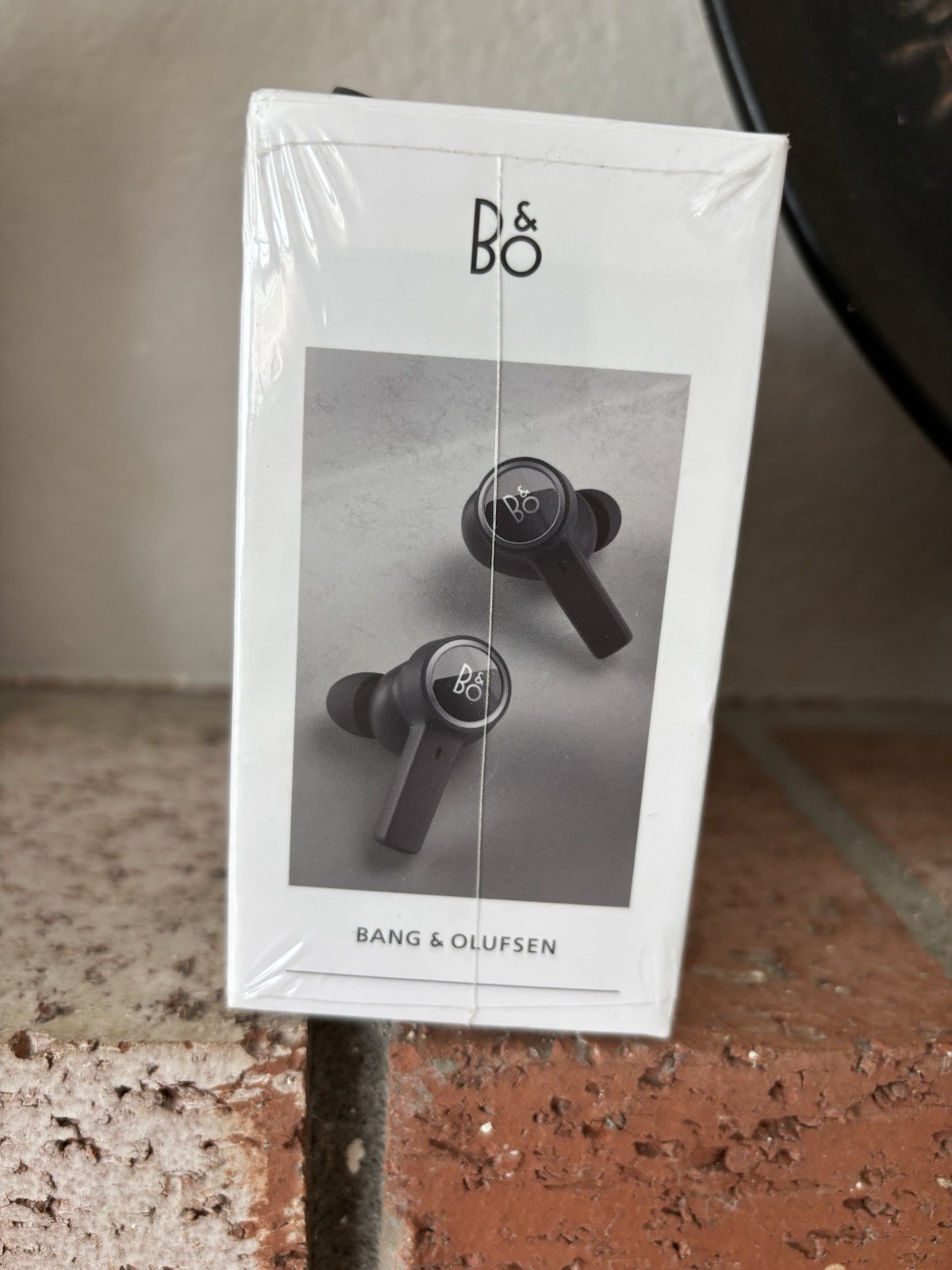 Bang & Olufsen Beoplay EX Earphones Black Nose Cancelling NEW Sealed