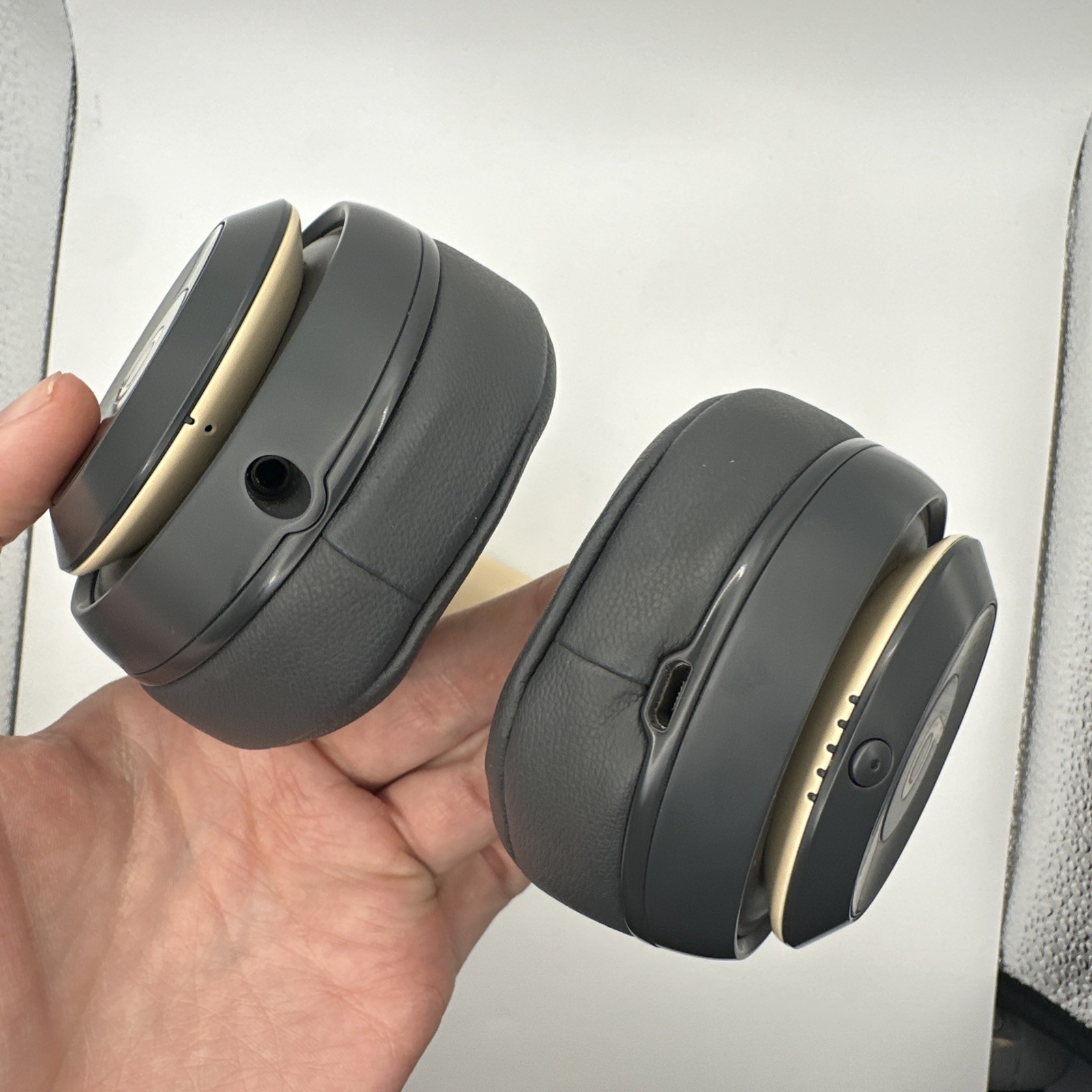 Beats by Dr. Dre Studio3 Bluetooth On Ear Wireless Headphones – Shadow Gray