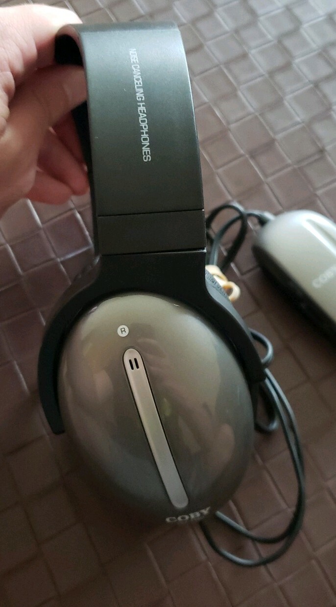 Coby CV-192 Electronic Noise Canceling Headphones Black Padded Ear Cups Works