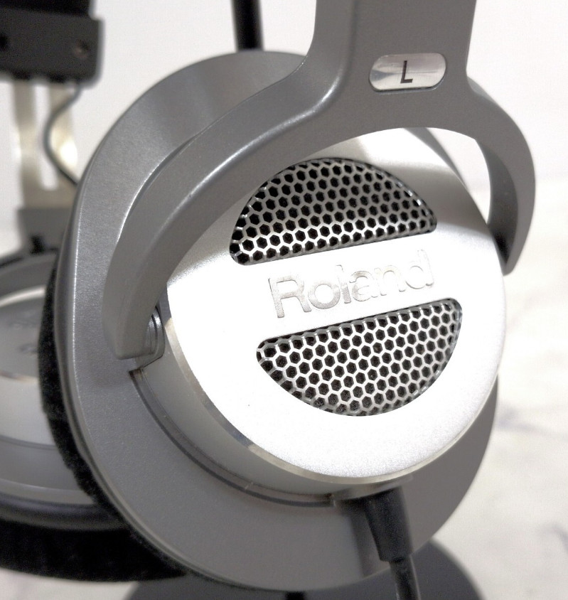 Roland RH-A30 Open-Air Headphones Dynamic 45mm Driver Neodymium Magnet