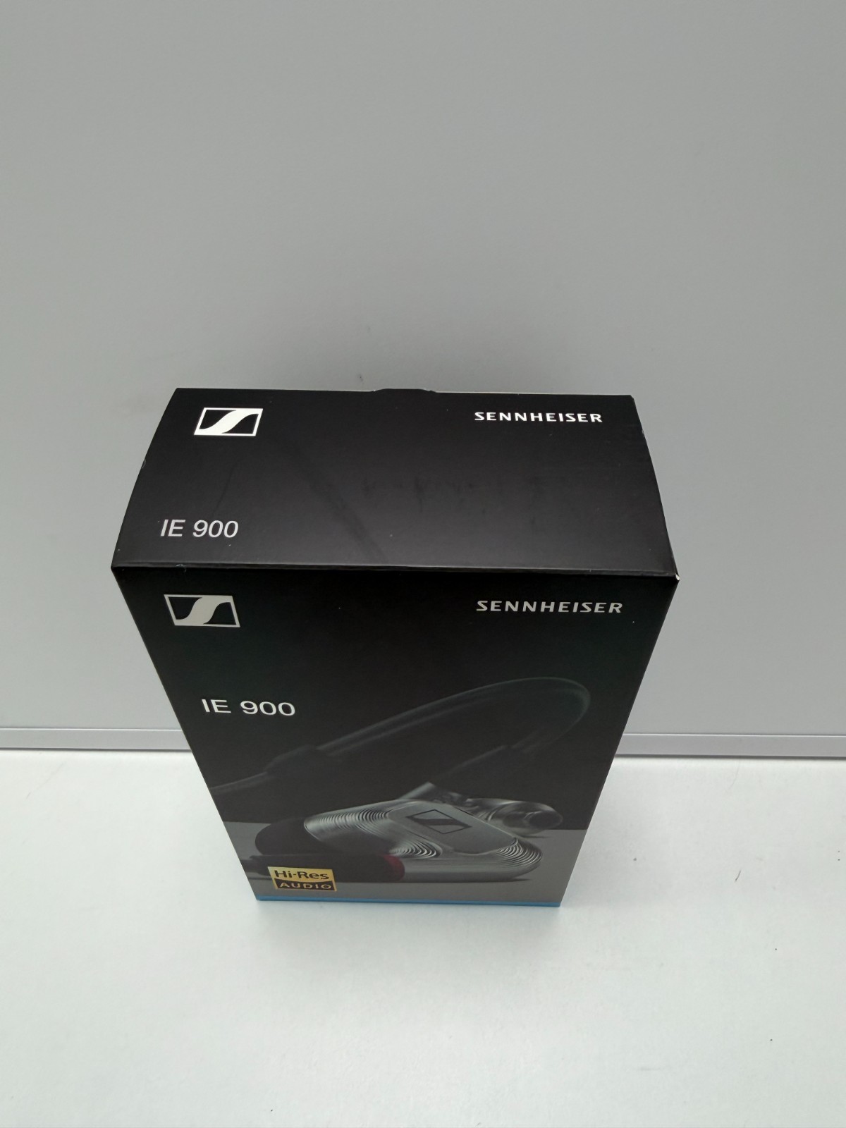 BRAND NEW SENNHEISER IE 900 AUDIOPHILE WIRED IN-EAR MONITOR HEADPHONES