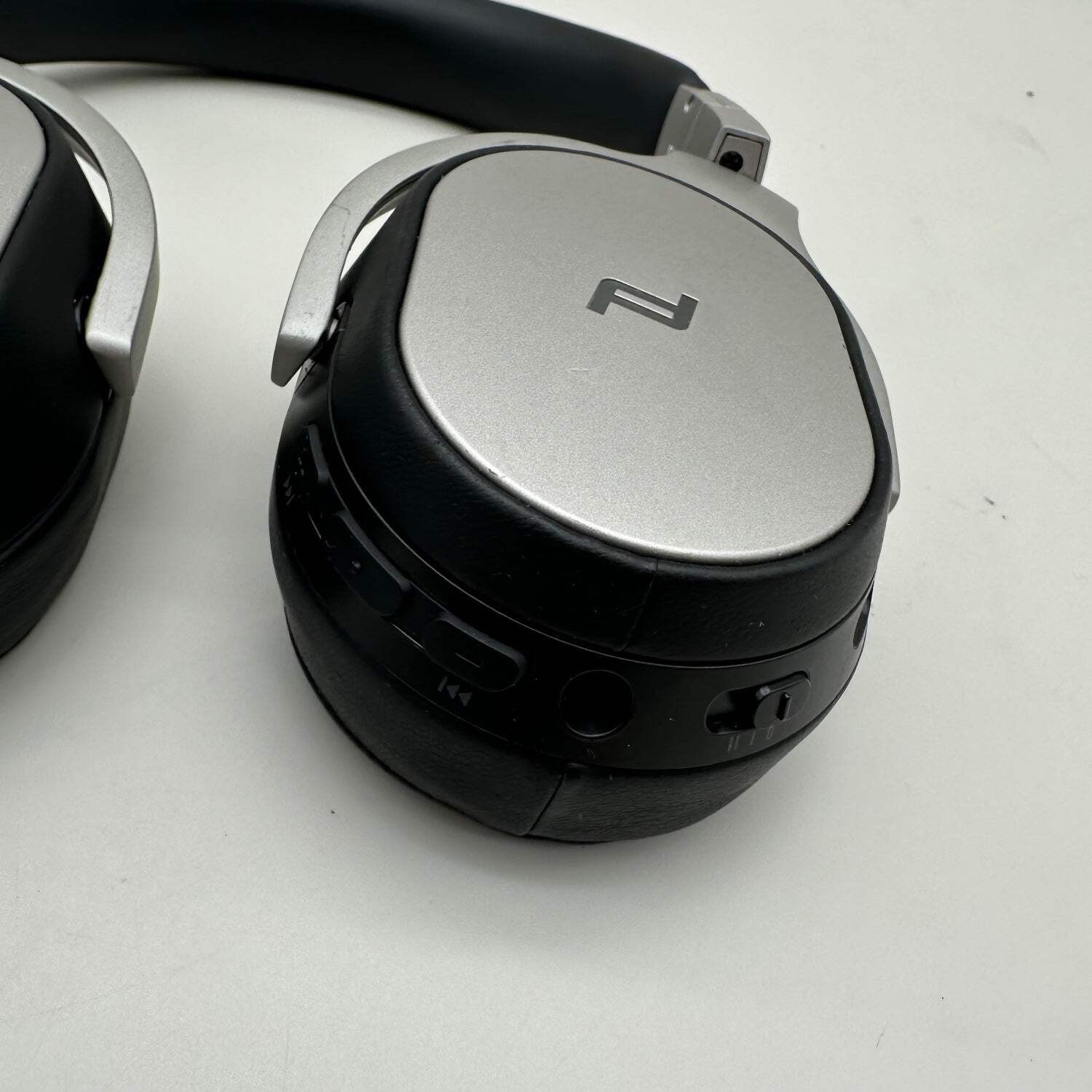 KEF Porsche Design Wireless Over-Ear Bluetooth Headphones Black