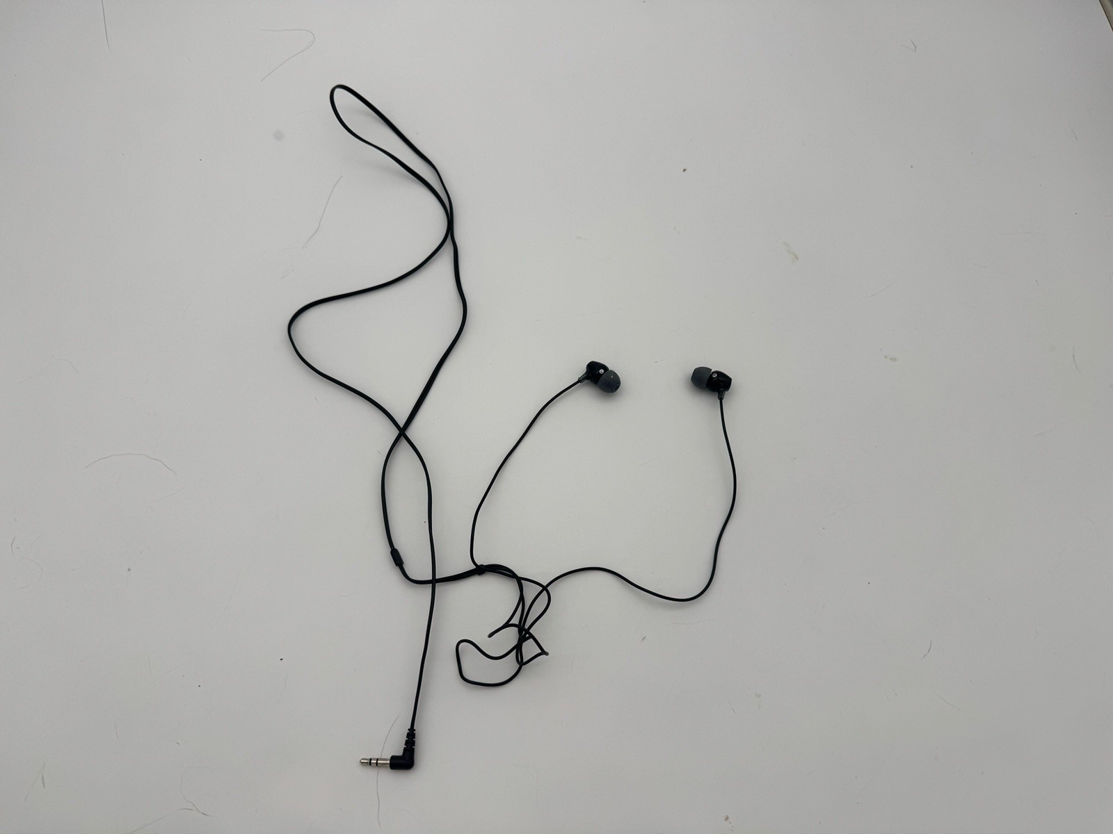 Sony MDREX15LP In-Ear Earphones Earbud Headphones No Mic 3.5 mm Wired – Black