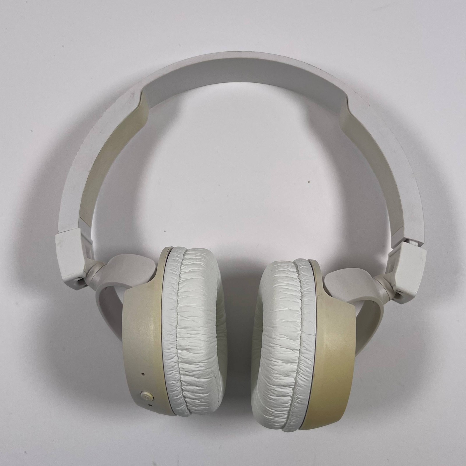 JBL T450BT Wireless On-Ear Headphones with Built-in Remote and Microphone White
