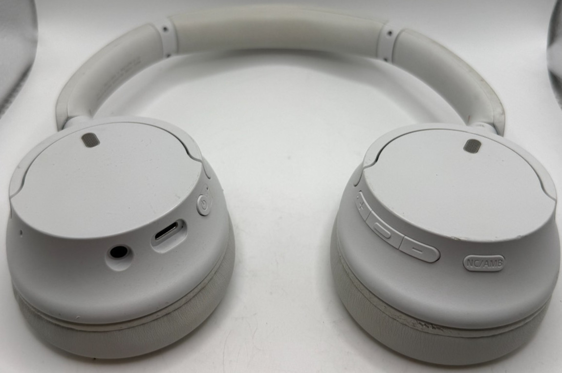 Sony Noise Canceling Wireless Headphones Model YY2966 WH-CH720N