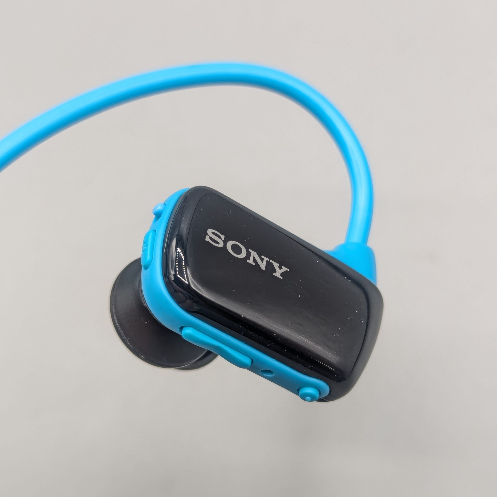 Sony Waterproof Digital Walkman NWZ-W273S MP3 Player Headphones Only UNTESTED