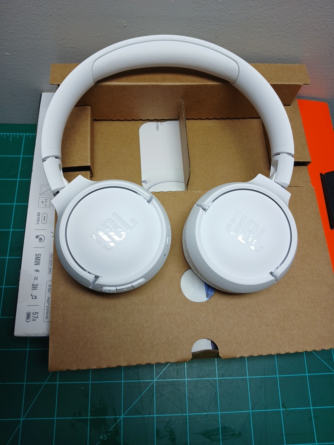 JBL White Harman Tune 520BT Wireless Headphones – Open Box
