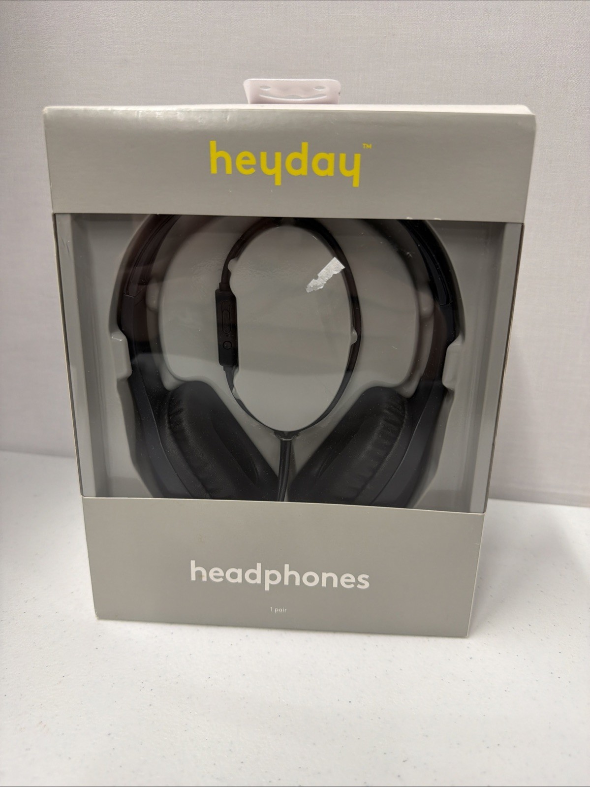 heyday Wired On-Ear Headphones 3.5mm aux port Adjustable, 4ft cable microphone