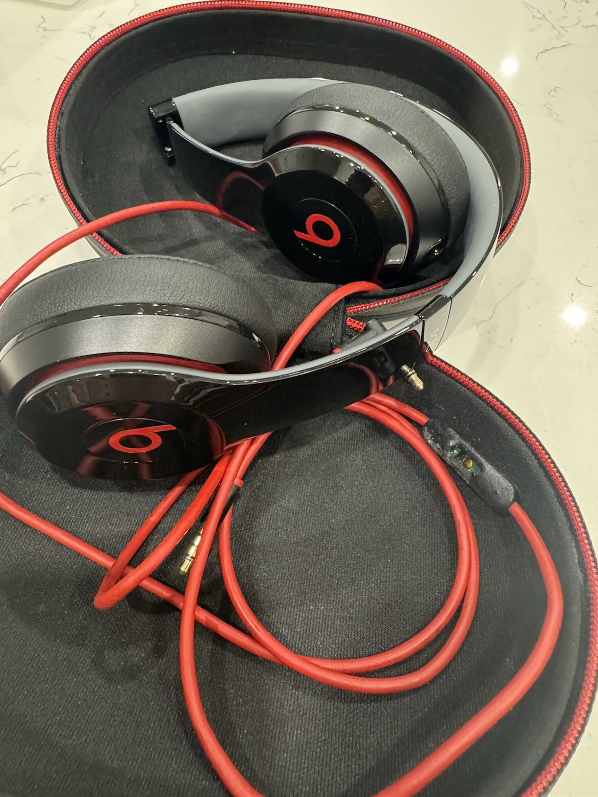 Beats by Dr. Dre Solo2 Over the Ear Headphones – Black