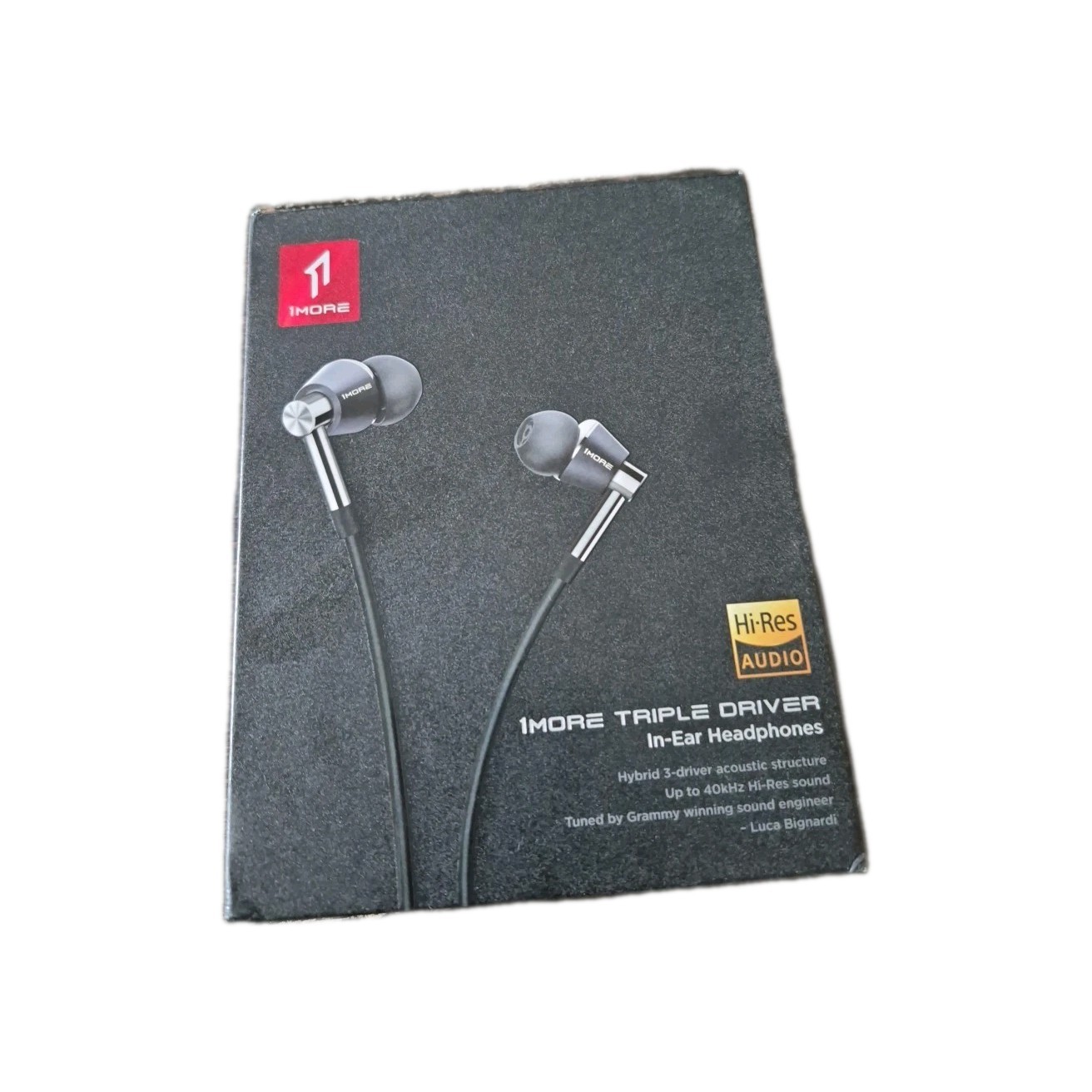 1MORE Triple Driver Wired In-Ear Headphones – Silver