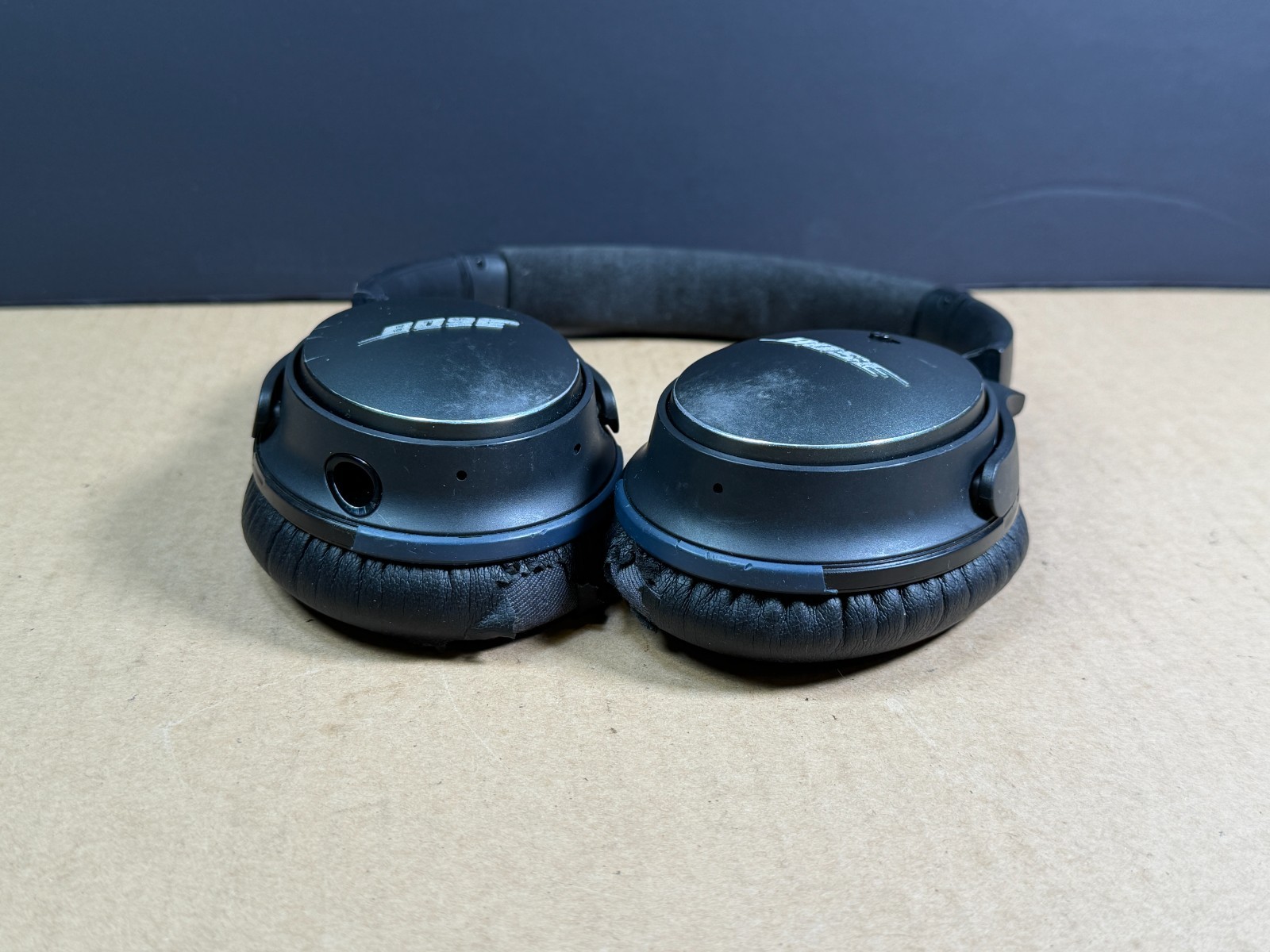 Bose QuietComfort QC25 Wired Noise Cancelling Headphones Need Cushions