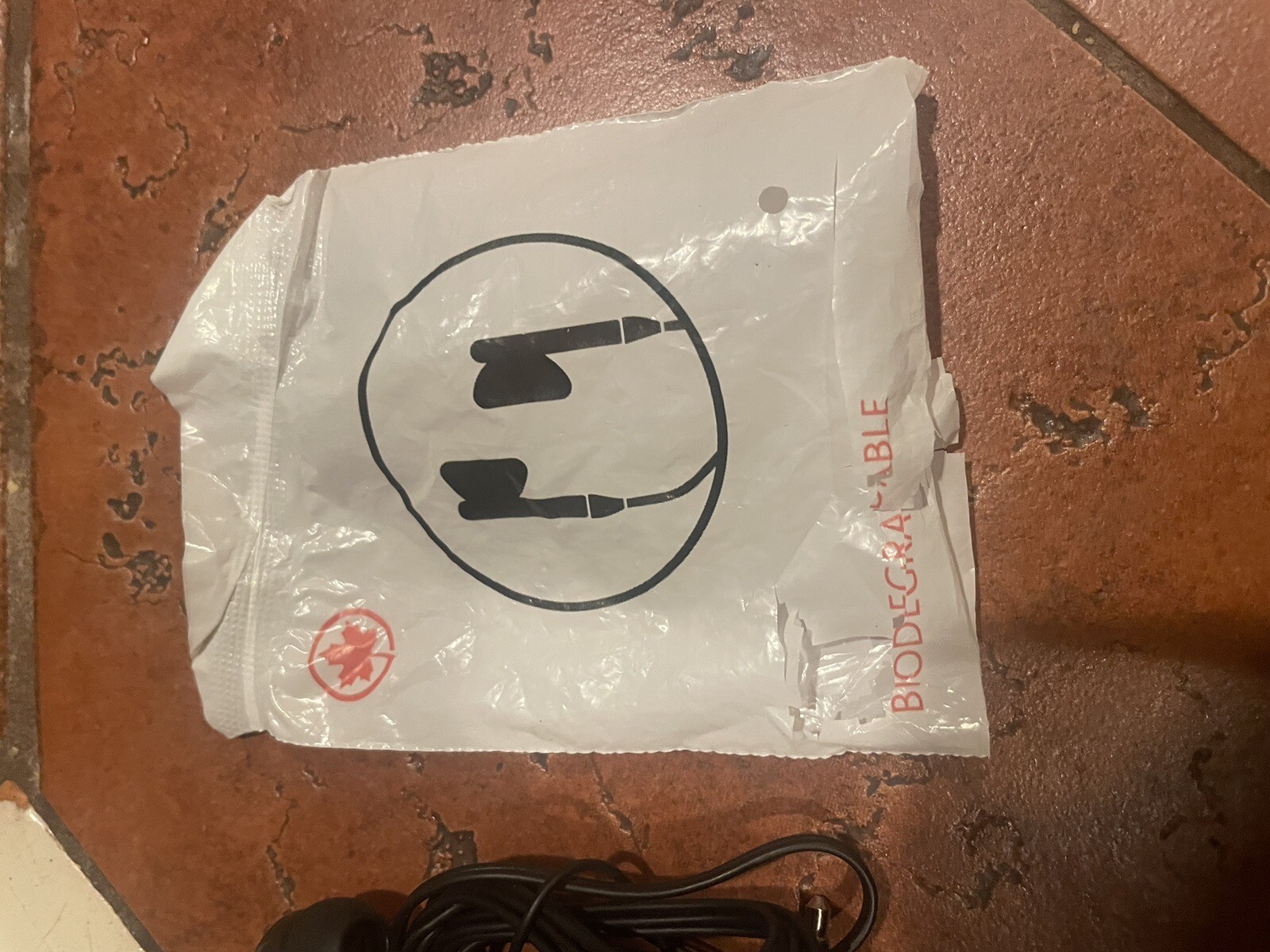 New Un-Sealed Air Canada In Ear Earphones Headphones Travel Listening Music
