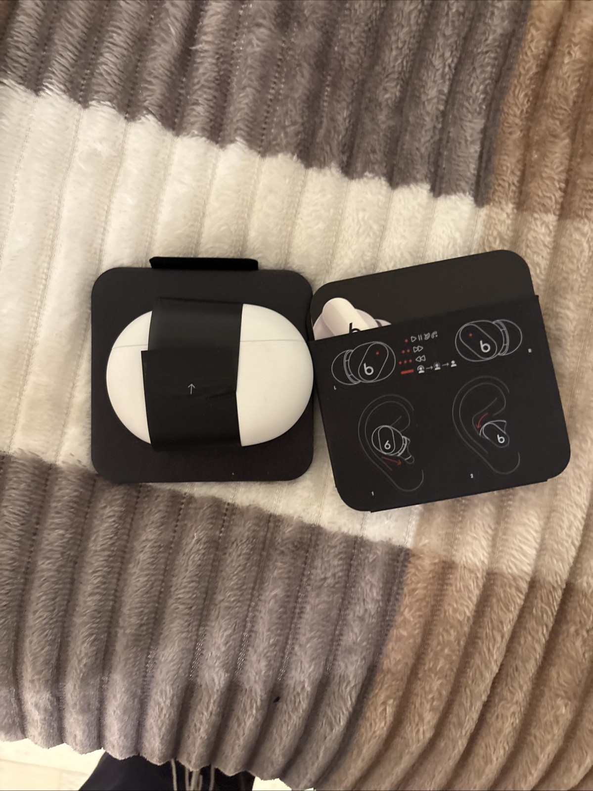 Beats by Dr. Dre MJ4Y3LL/A Wireless In Ear Headphones – White