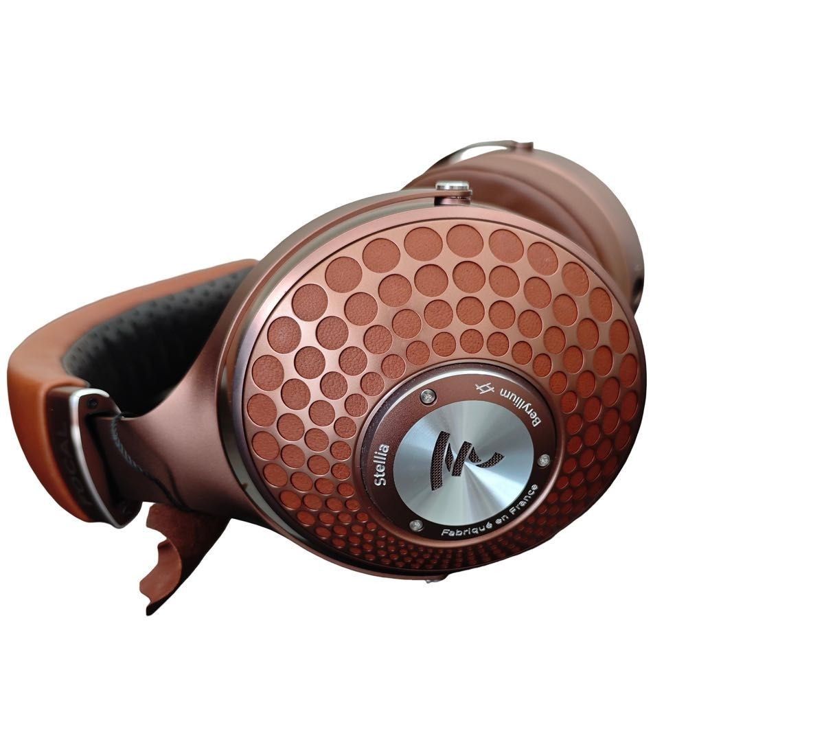 Focal STELLIA Closed-Back Headphones 40mm Beryllium Dome Driver 35 Ohm France