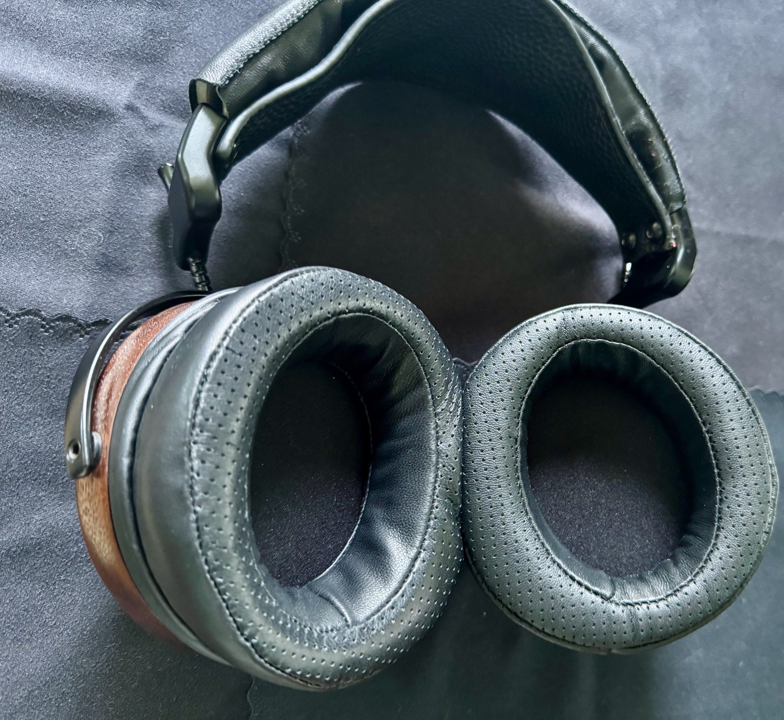 ZMF Ori 3.0 with ZMF Pro XLR Copper, stock 6.35mm, case; has chassis blemishes