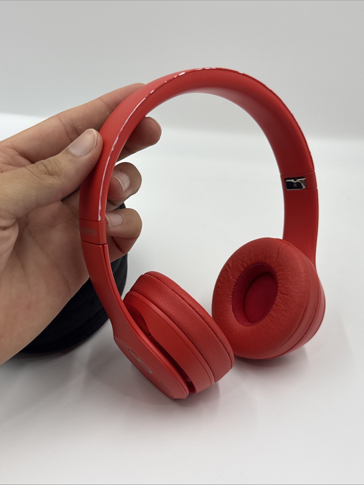 Beats by Dr. Dre Solo3 Wireless Headphones – Product Red Special Edition