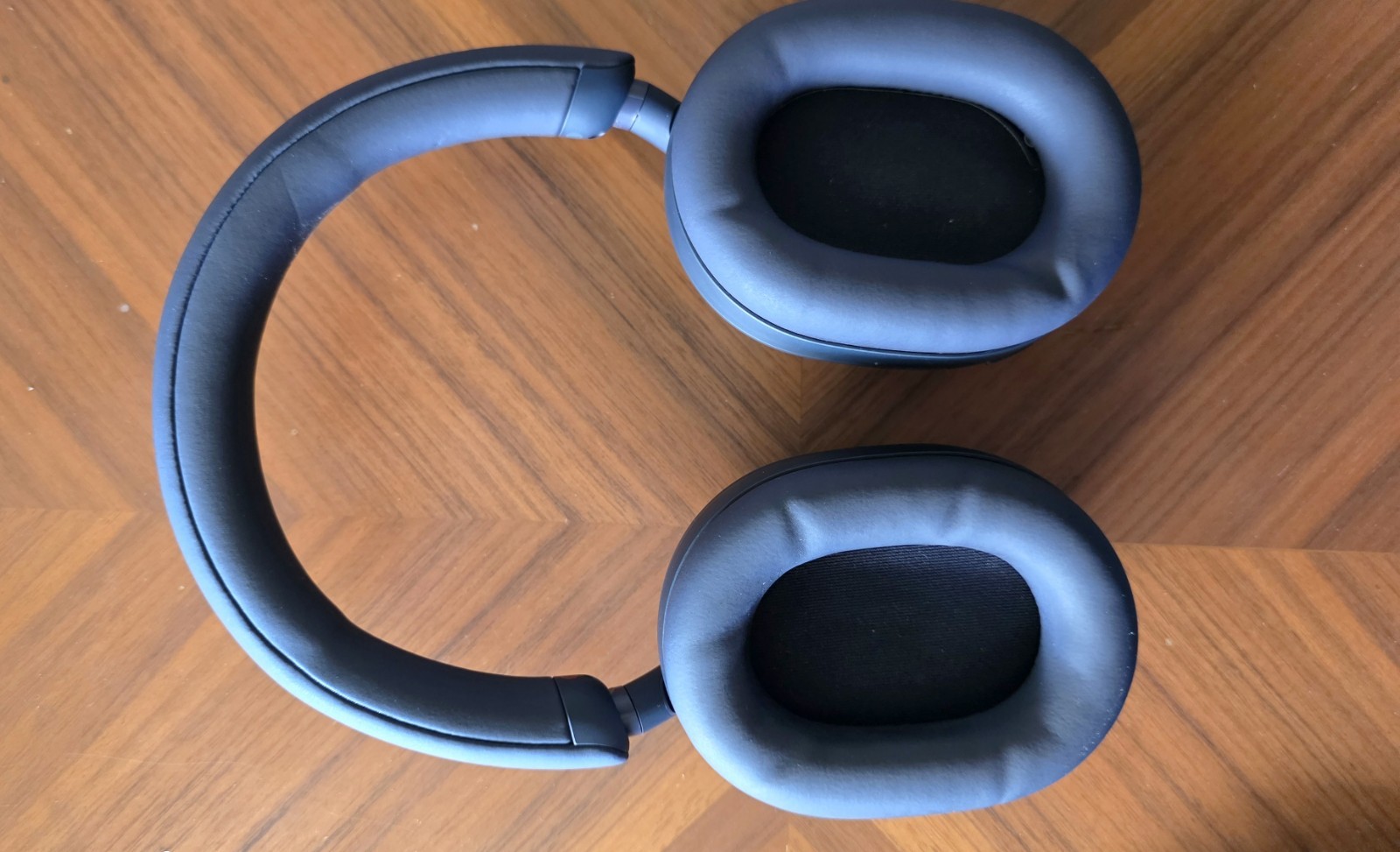 Sony WH-1000XM5 Wireless Noise Canceling Headphones Blue + Case Excellent