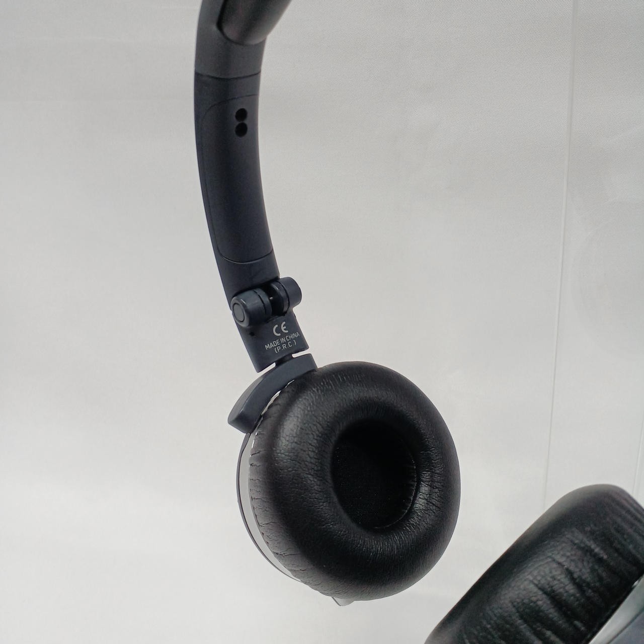 AKG K450 Closed-Back Over-Ear Headphones Dynamic 32Ω Used with Warranty