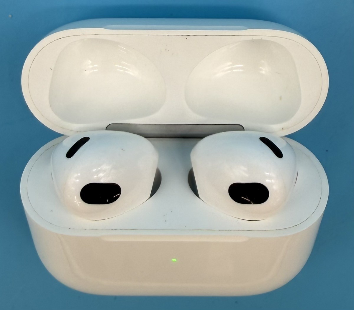 Apple A2566 Airpods Pro 3rd Gen Bluetooth Wireless Earbuds (MAC003609)