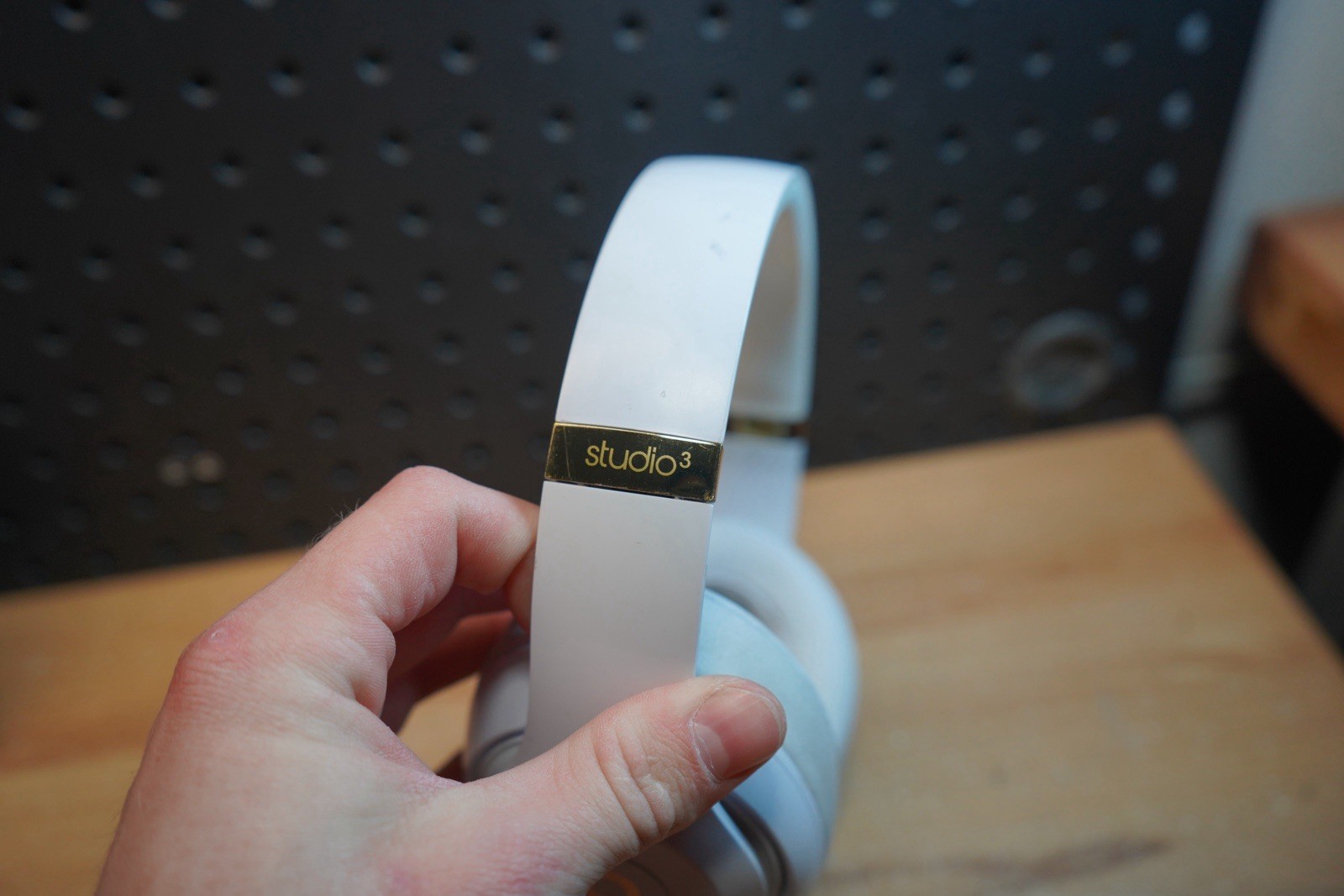 (O) Beats by Dr. Dre Studio3 Wireless Noise Cancelling Headphones