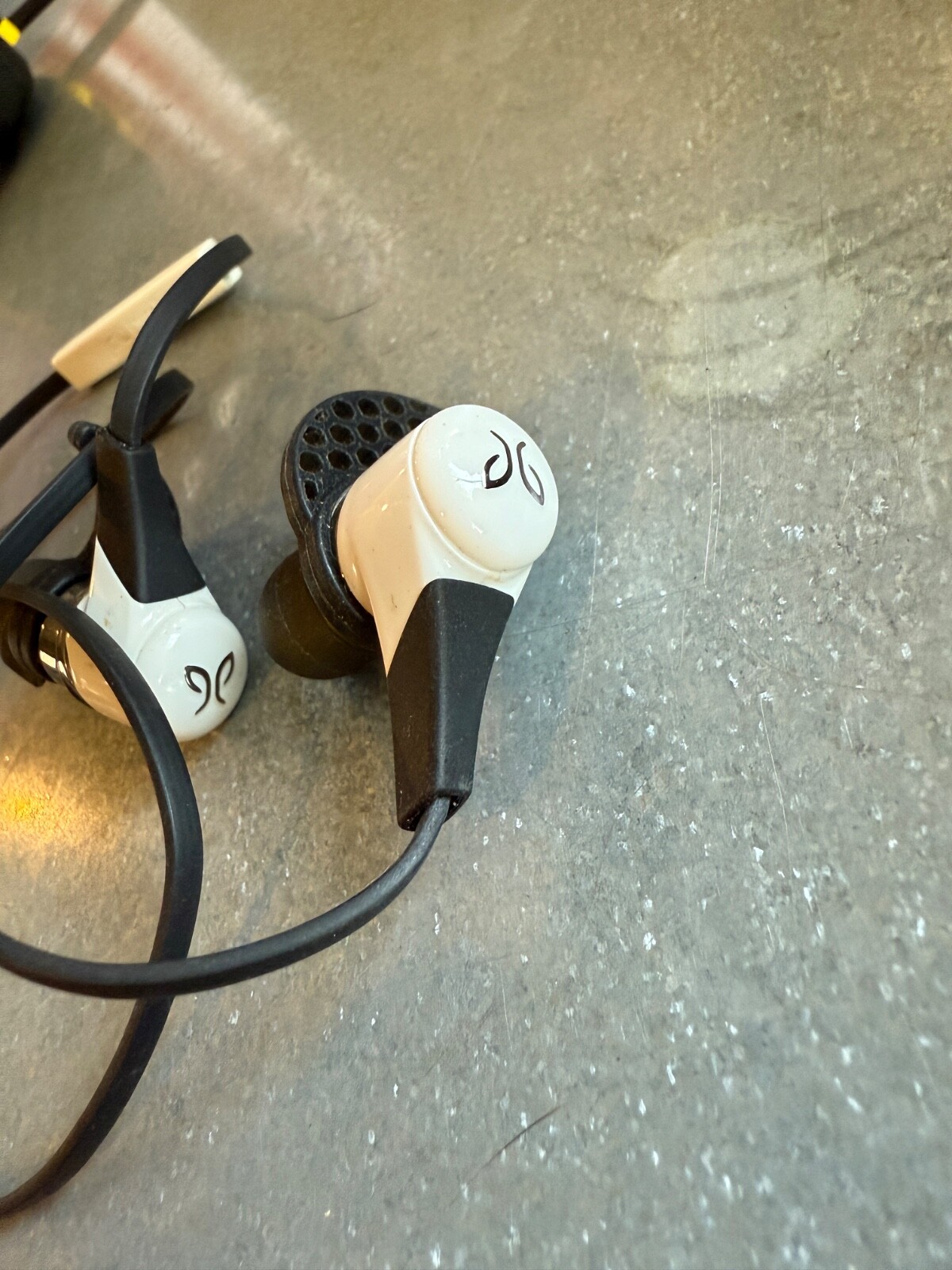Jaybird Bluebuds X Wireless Bluetooth Headphones Over/Under Ear & Music + Calls