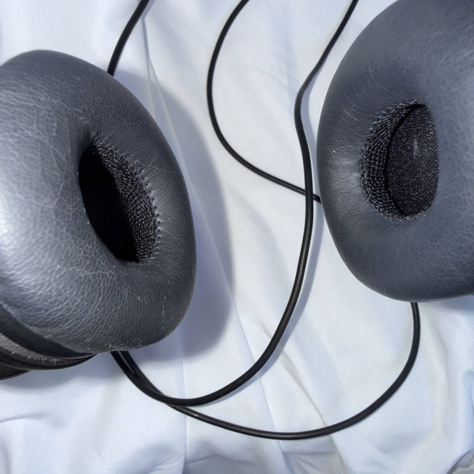 Beats Solo HD Wired On Ear Headphones Black Matte Model Monster Audio Cable 2012