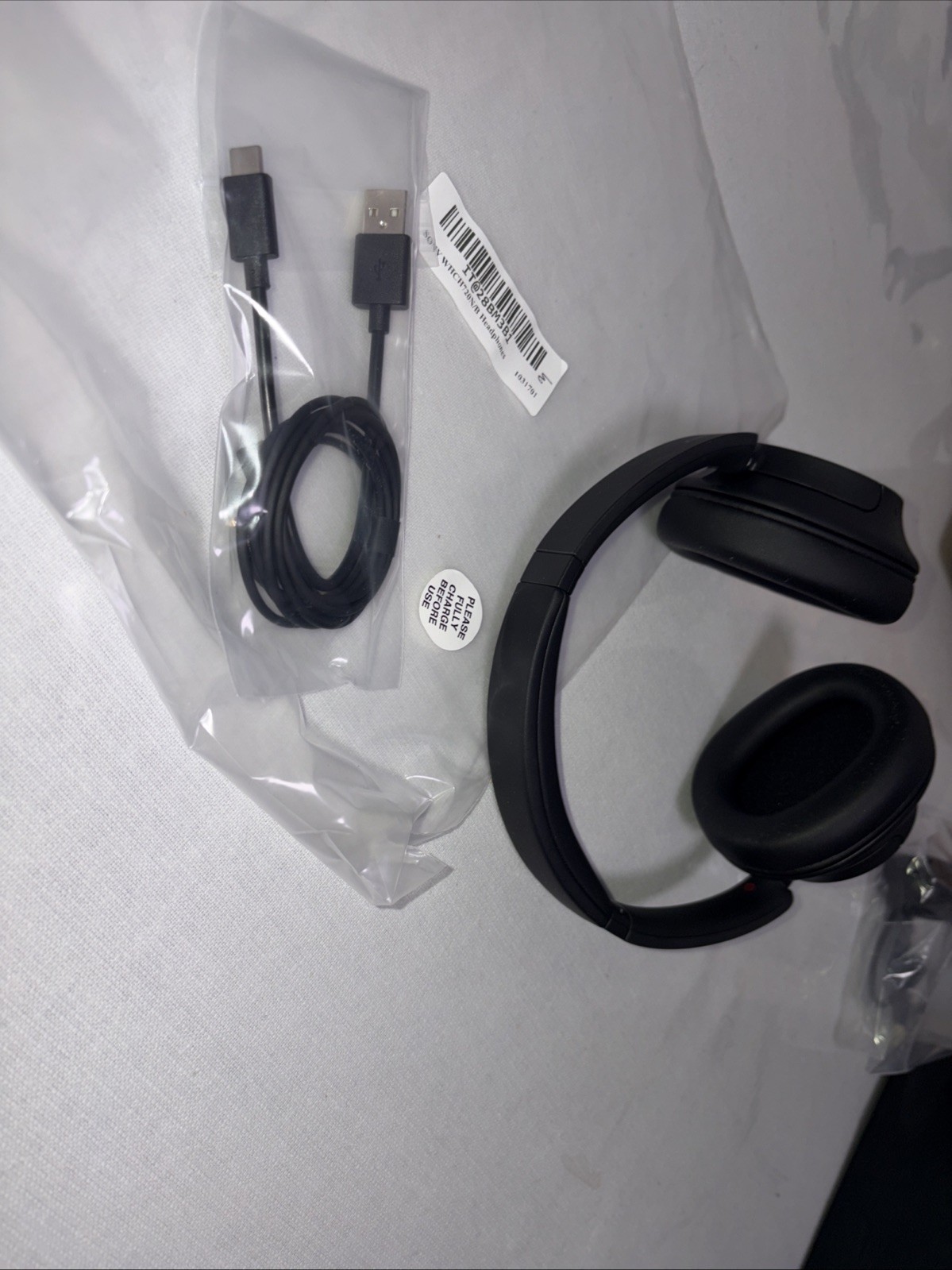 Sony WH-CH720N/B Wireless Noise-canceling Headphones – Black