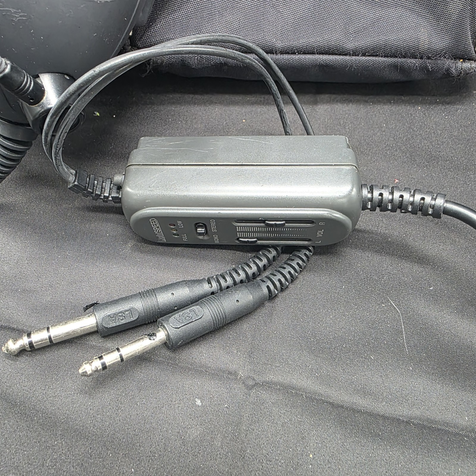LightSPEED 15XL Aviation Headset w/ Microphone, Carrying Case