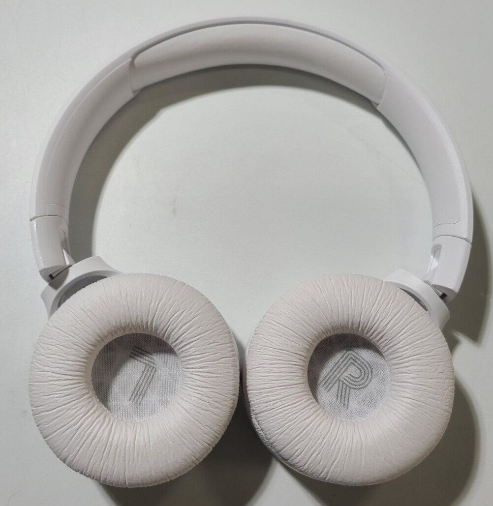 JBL (JBLT520BTWHTAM) Tune 520BT Wireless On-ear Headphones, White