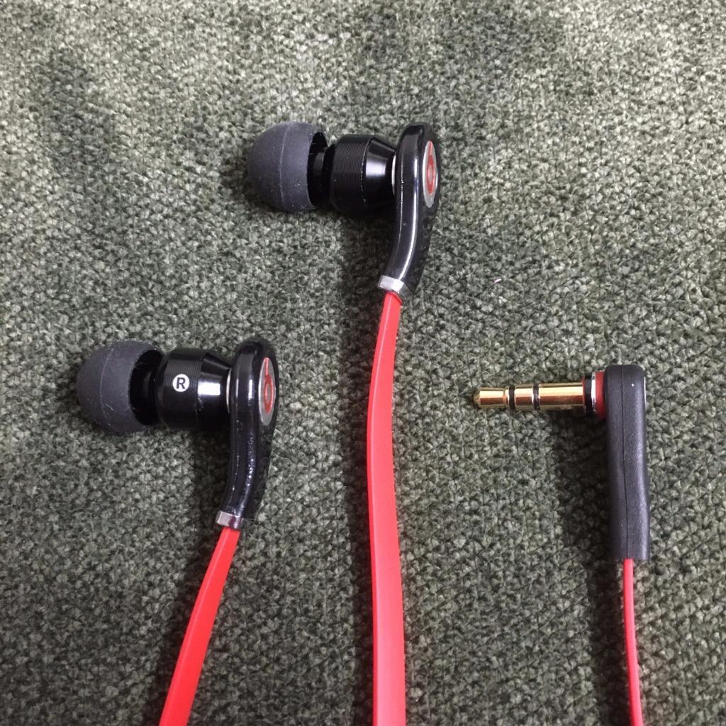 Beats by Dr. Dre Tour Headphone In-Ear Earbuds Earphone headset with accessories