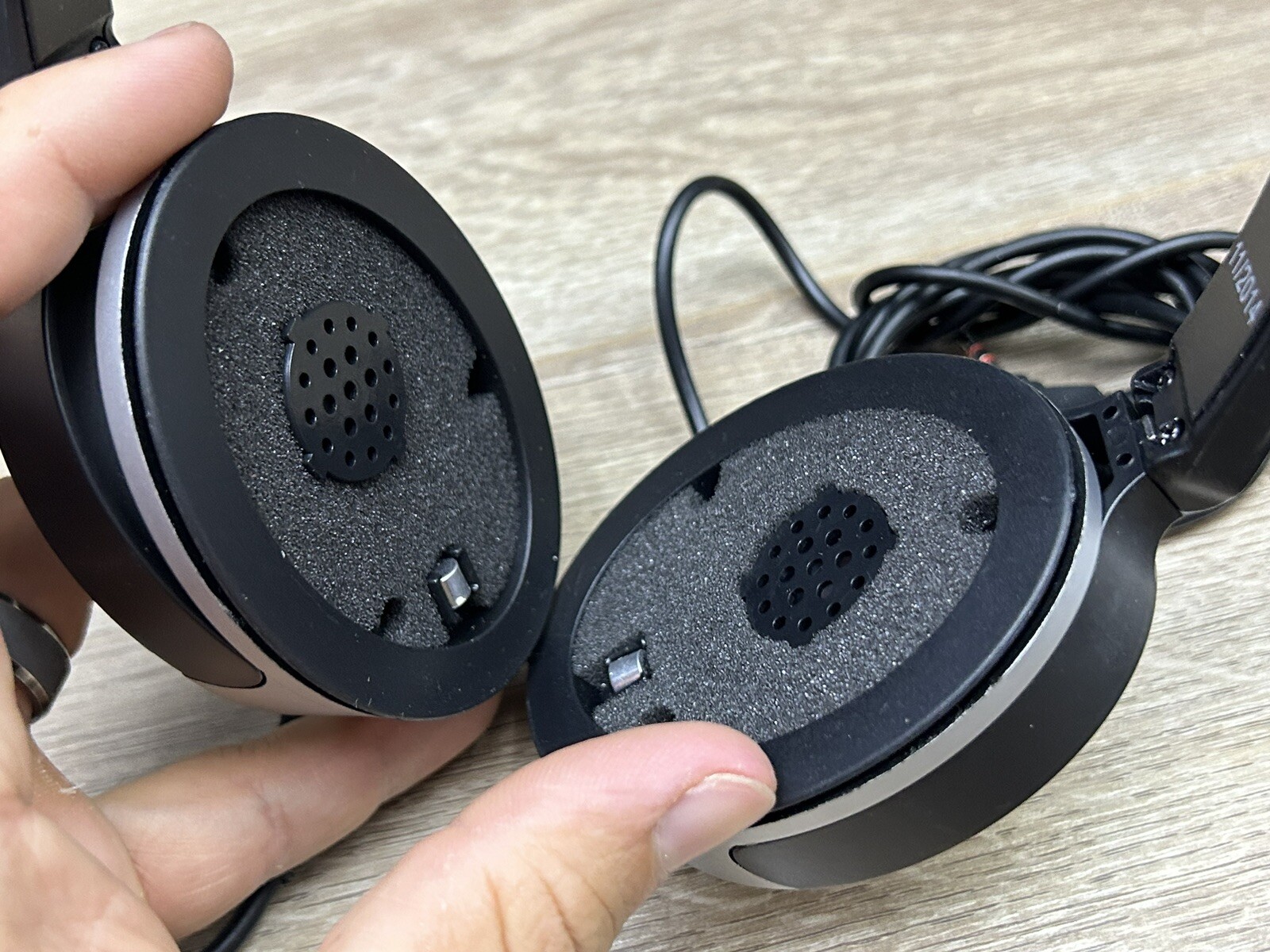 Delta Airlines in Flight Over Ear Headphones Lot Of 2